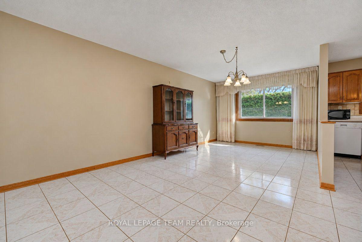 Photo 10 of 48 Harris Place, Ottawa, Meadowlands/St. Claire Gardens — HOMEH