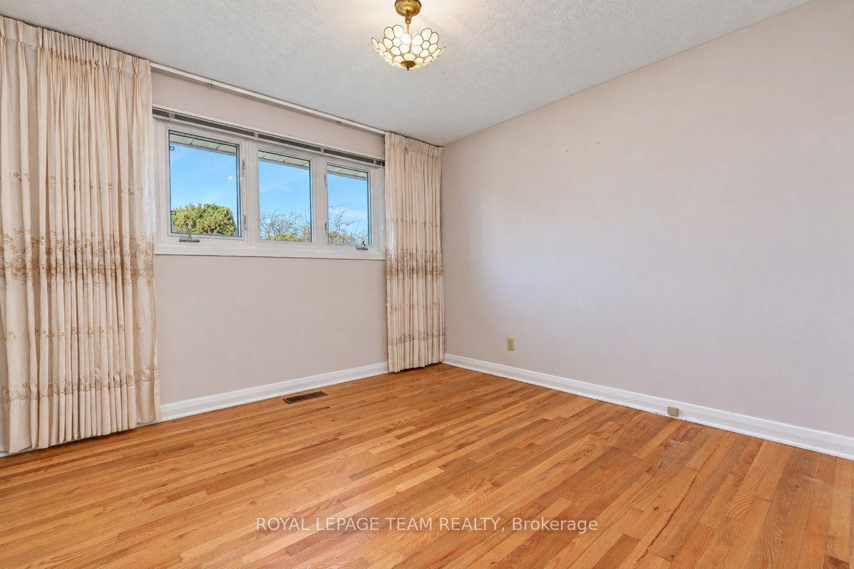 Photo 21 of 48 Harris Place, Ottawa, Meadowlands/St. Claire Gardens — HOMEH