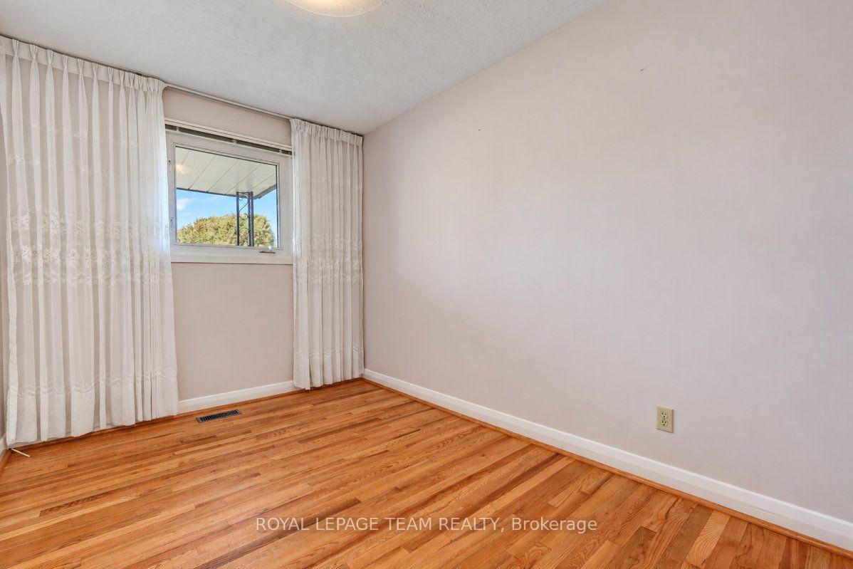 Photo 24 of 48 Harris Place, Ottawa, Meadowlands/St. Claire Gardens — HOMEH