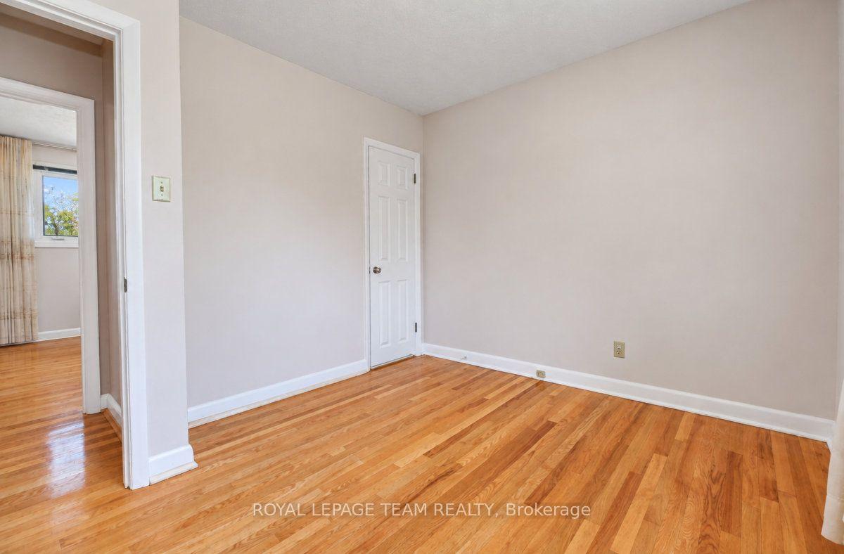 Photo 27 of 48 Harris Place, Ottawa, Meadowlands/St. Claire Gardens — HOMEH