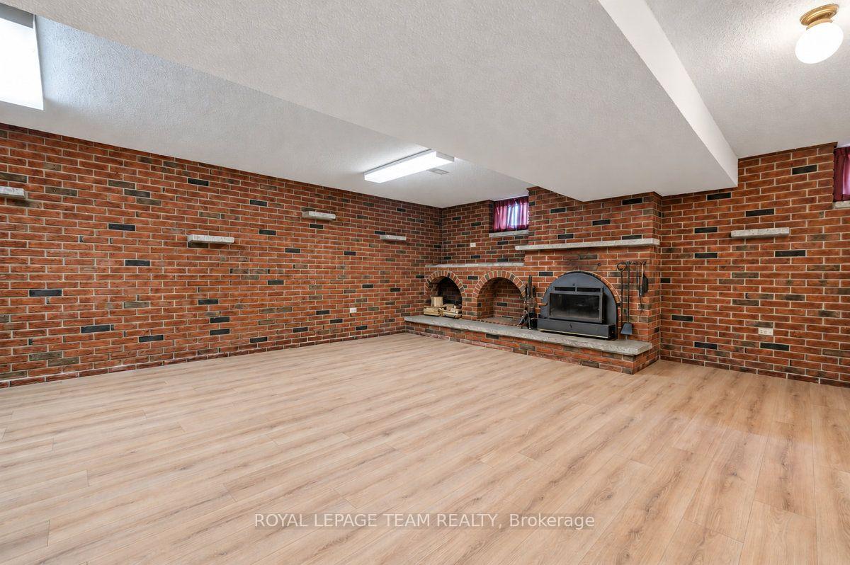 Photo 31 of 48 Harris Place, Ottawa, Meadowlands/St. Claire Gardens — HOMEH