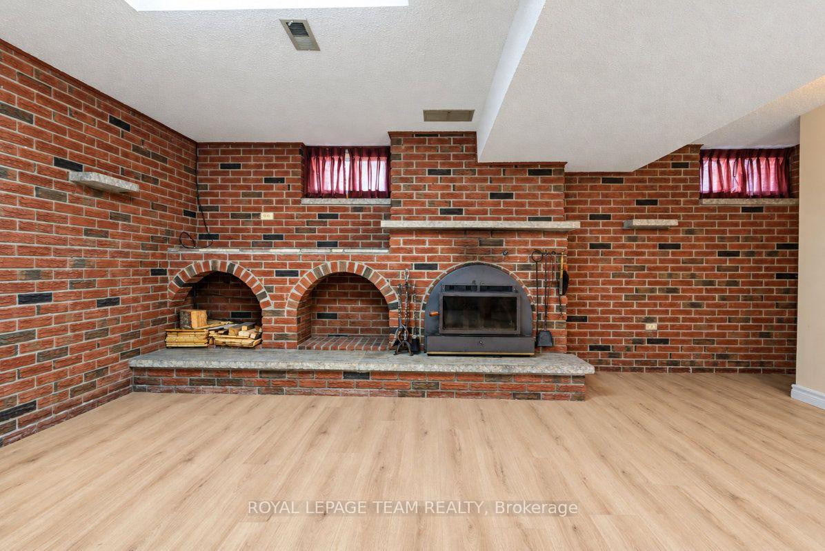 Photo 32 of 48 Harris Place, Ottawa, Meadowlands/St. Claire Gardens — HOMEH