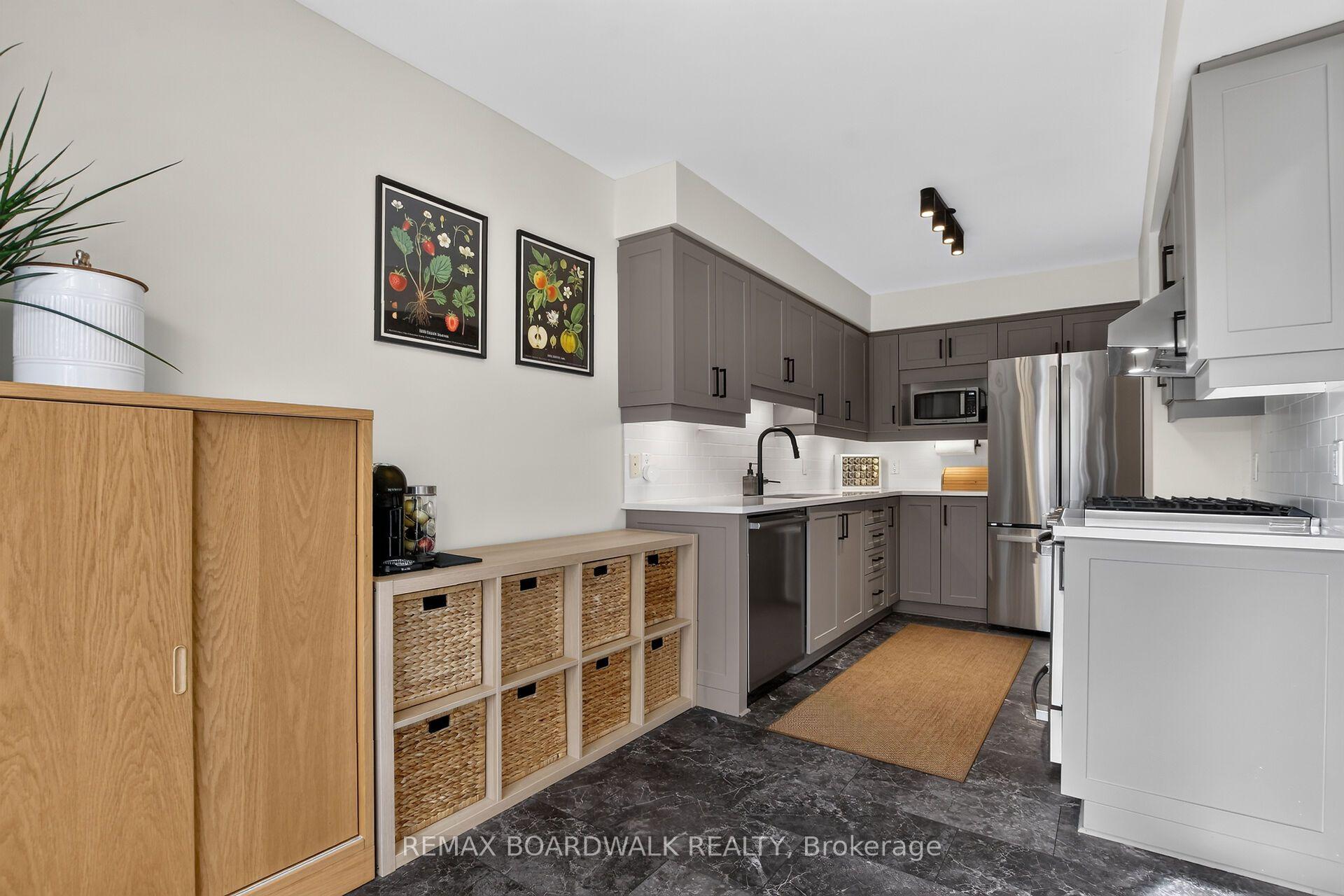 Photo 3 of 994 Rocky Harbour Crescent, Ottawa, Riverside South/Gloucester Glen — HOMEH