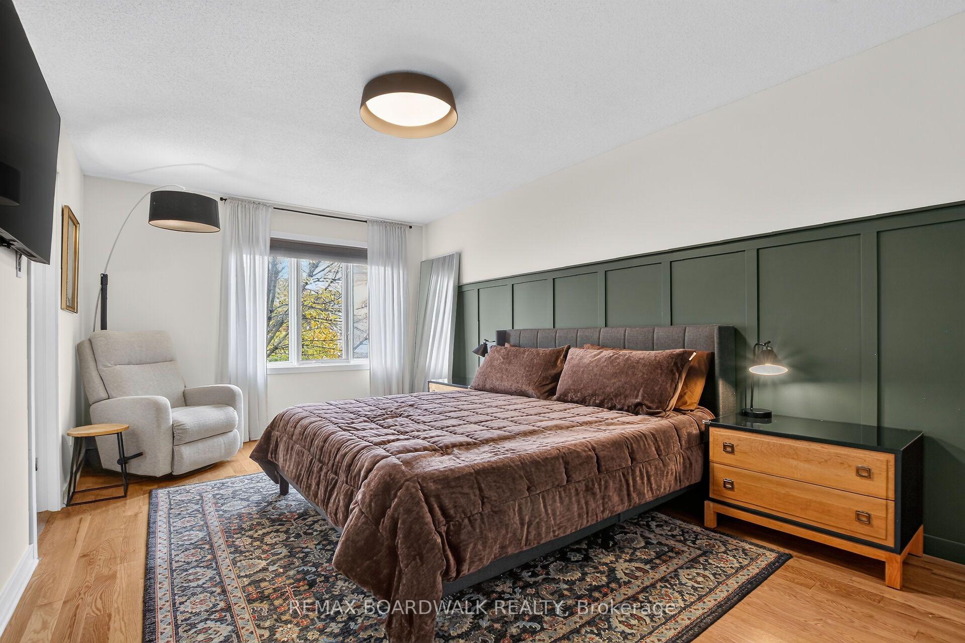 Photo 4 of 994 Rocky Harbour Crescent, Ottawa, Riverside South/Gloucester Glen — HOMEH