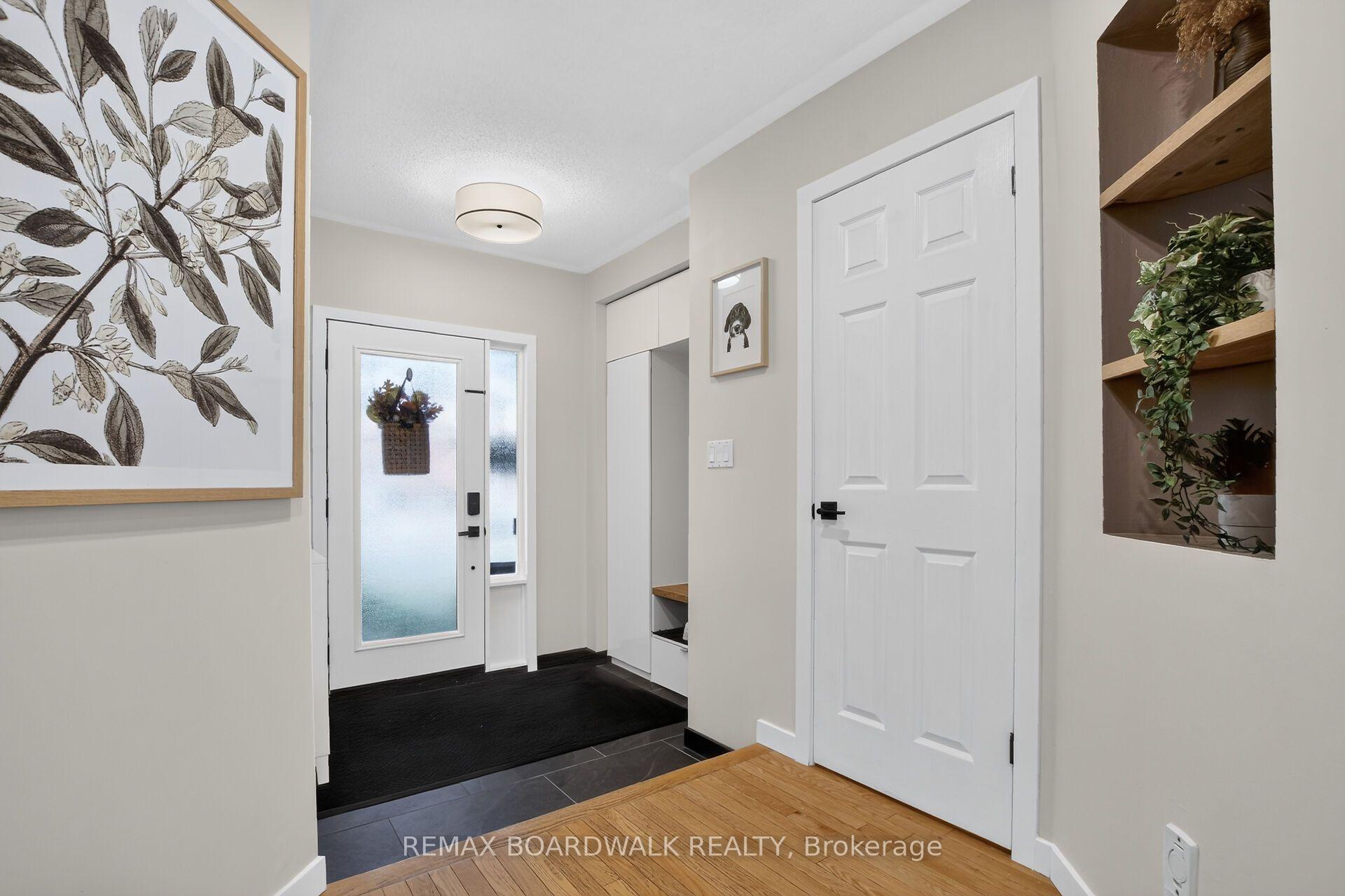 Photo 9 of 994 Rocky Harbour Crescent, Ottawa, Riverside South/Gloucester Glen — HOMEH