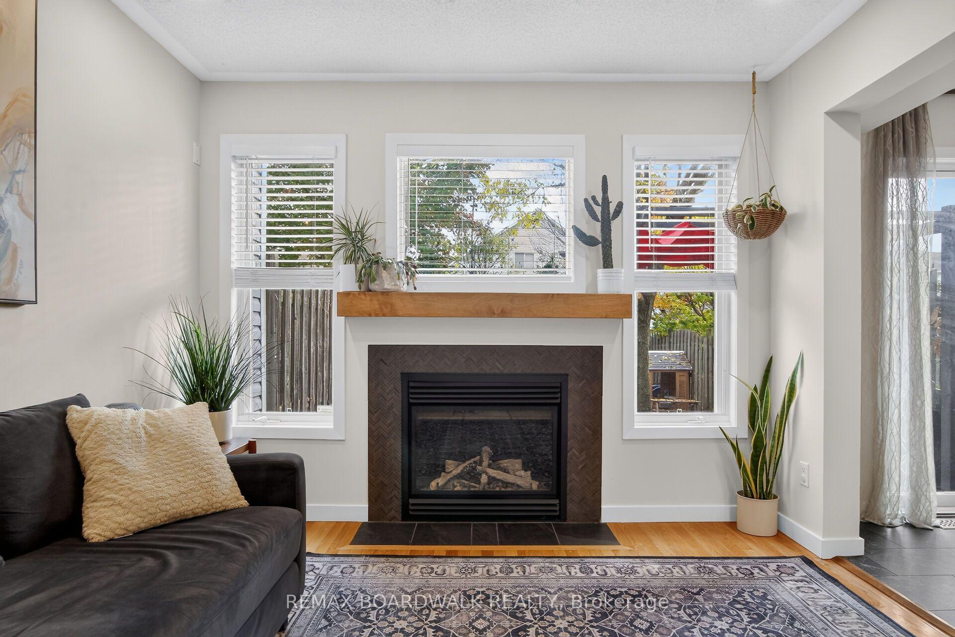 Photo 17 of 994 Rocky Harbour Crescent, Ottawa, Riverside South/Gloucester Glen — HOMEH