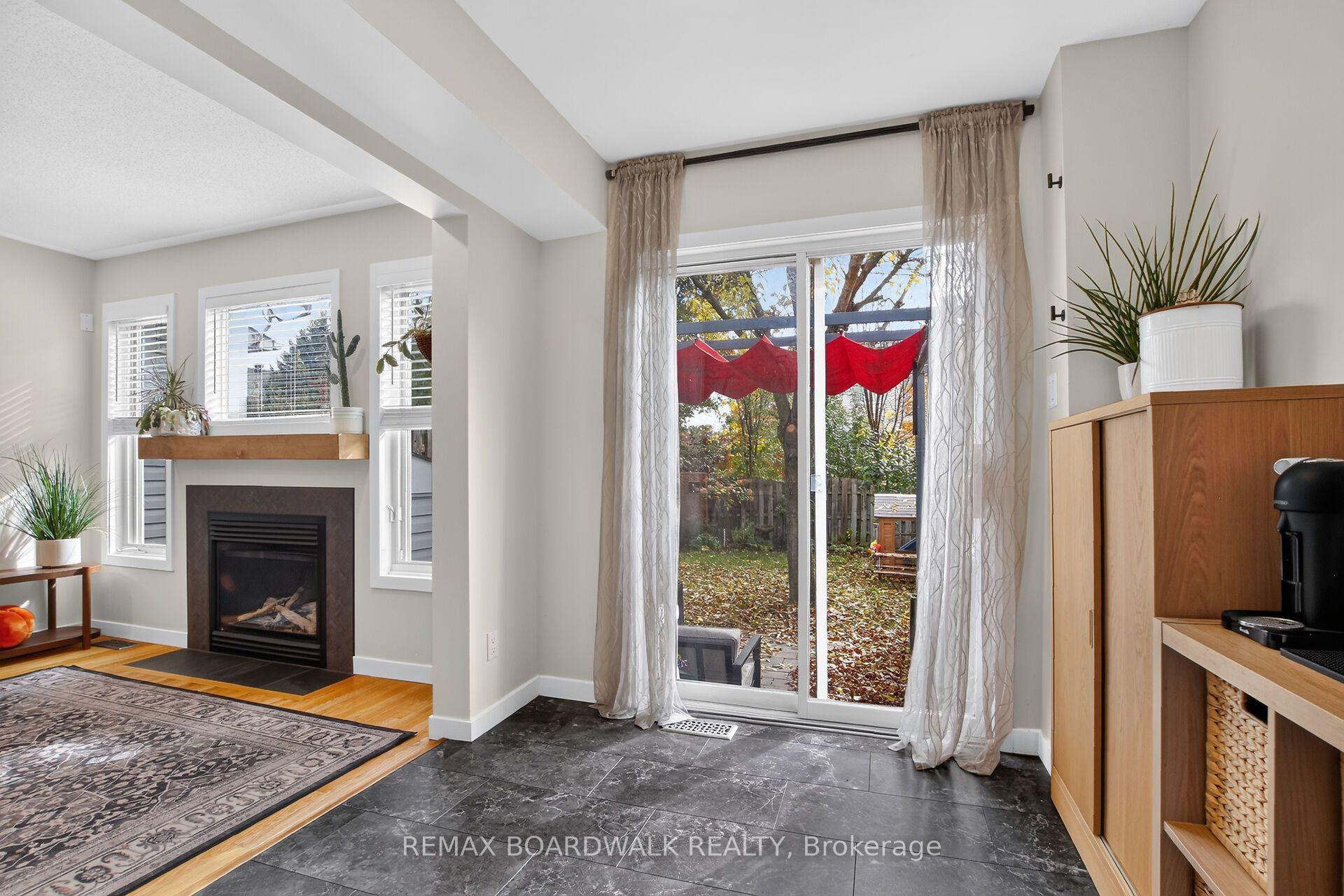 Photo 19 of 994 Rocky Harbour Crescent, Ottawa, Riverside South/Gloucester Glen — HOMEH