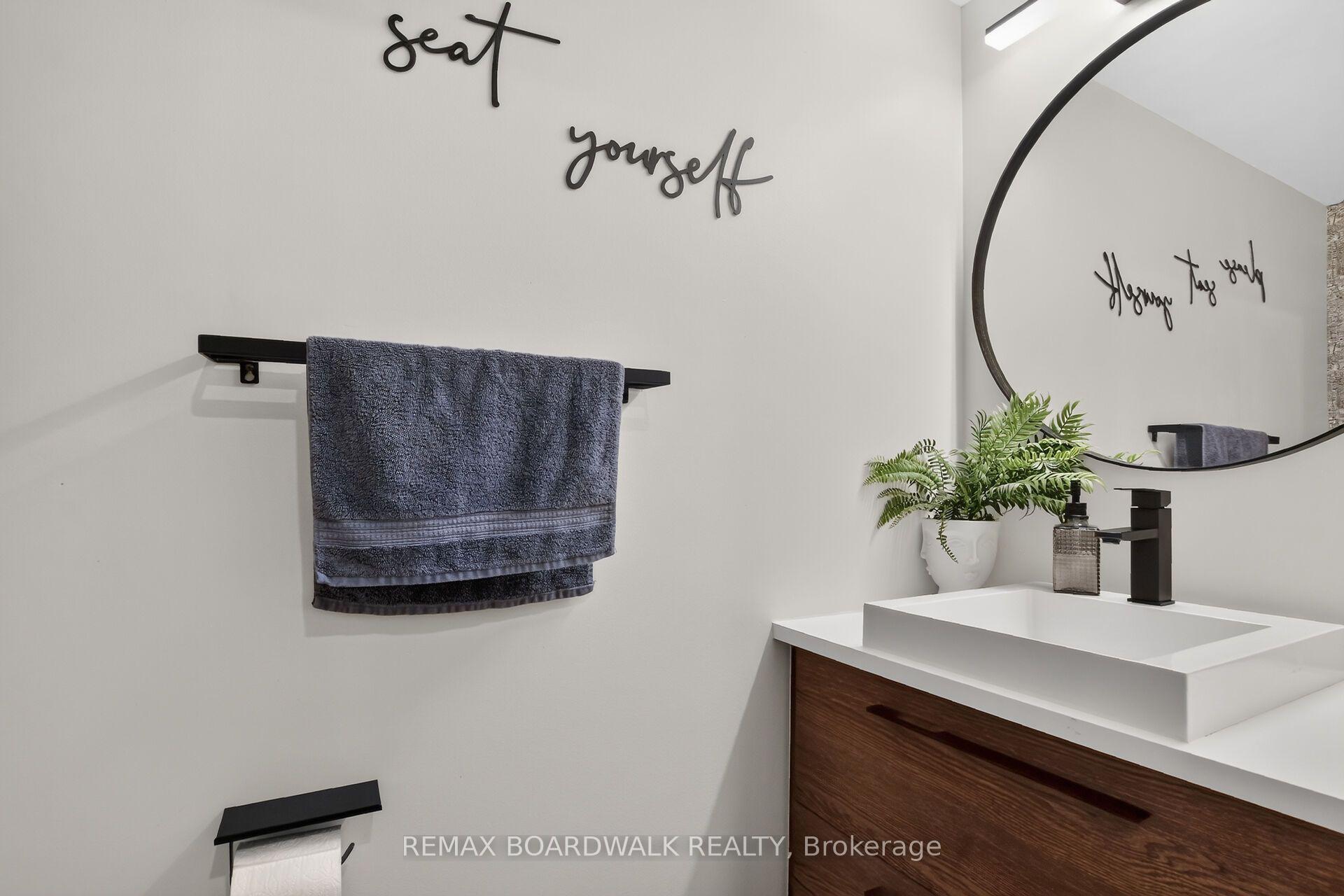 Photo 24 of 994 Rocky Harbour Crescent, Ottawa, Riverside South/Gloucester Glen — HOMEH
