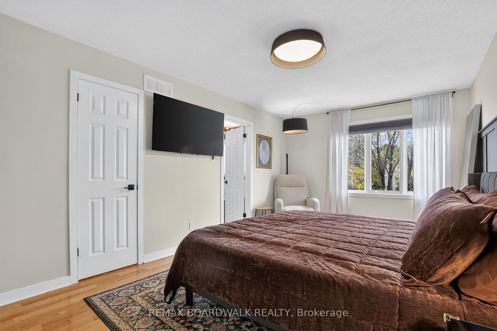 Photo 26 of 994 Rocky Harbour Crescent, Ottawa, Riverside South/Gloucester Glen — HOMEH