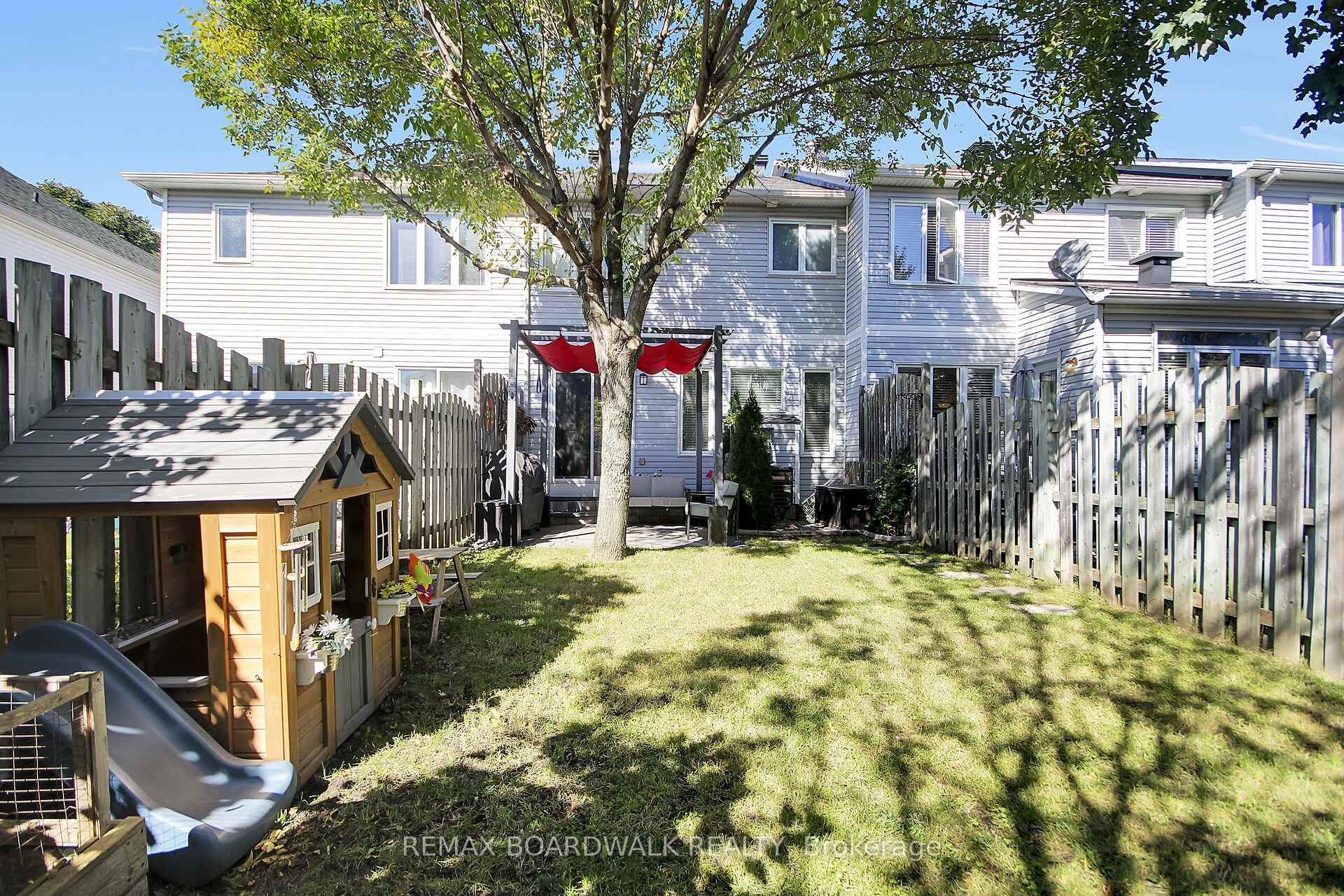 Photo 47 of 994 Rocky Harbour Crescent, Ottawa, Riverside South/Gloucester Glen — HOMEH