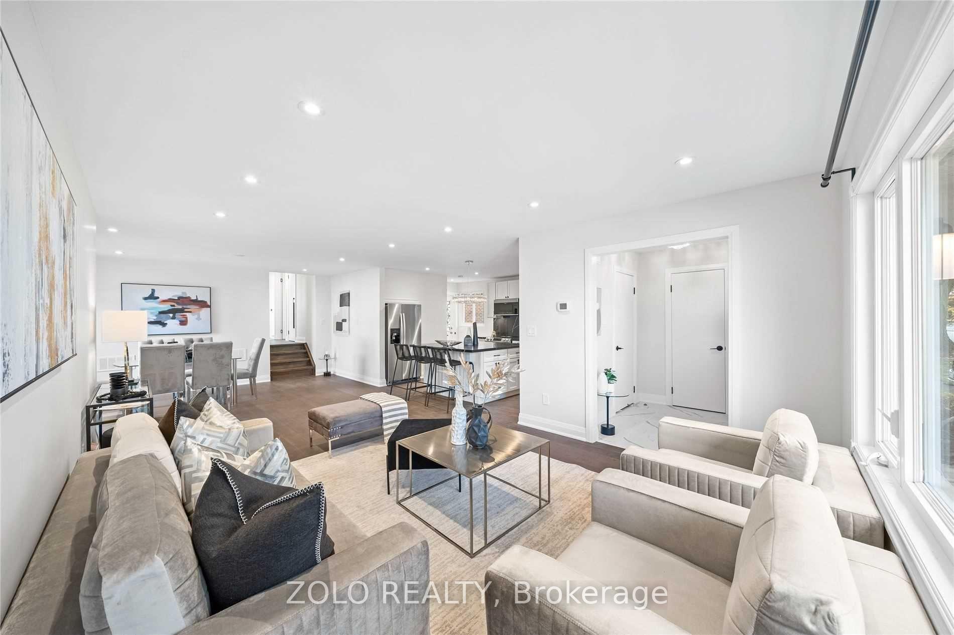 Photo 13 of 20 Eastman Crescent, Newmarket, Huron Heights-Leslie Valley — HOMEH