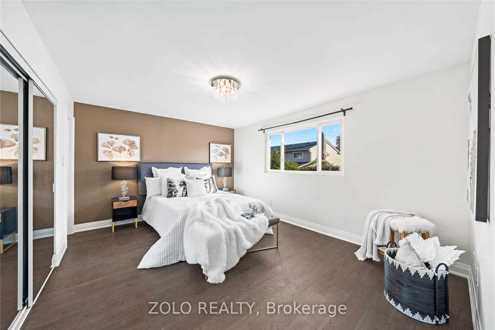 Photo 15 of 20 Eastman Crescent, Newmarket, Huron Heights-Leslie Valley — HOMEH