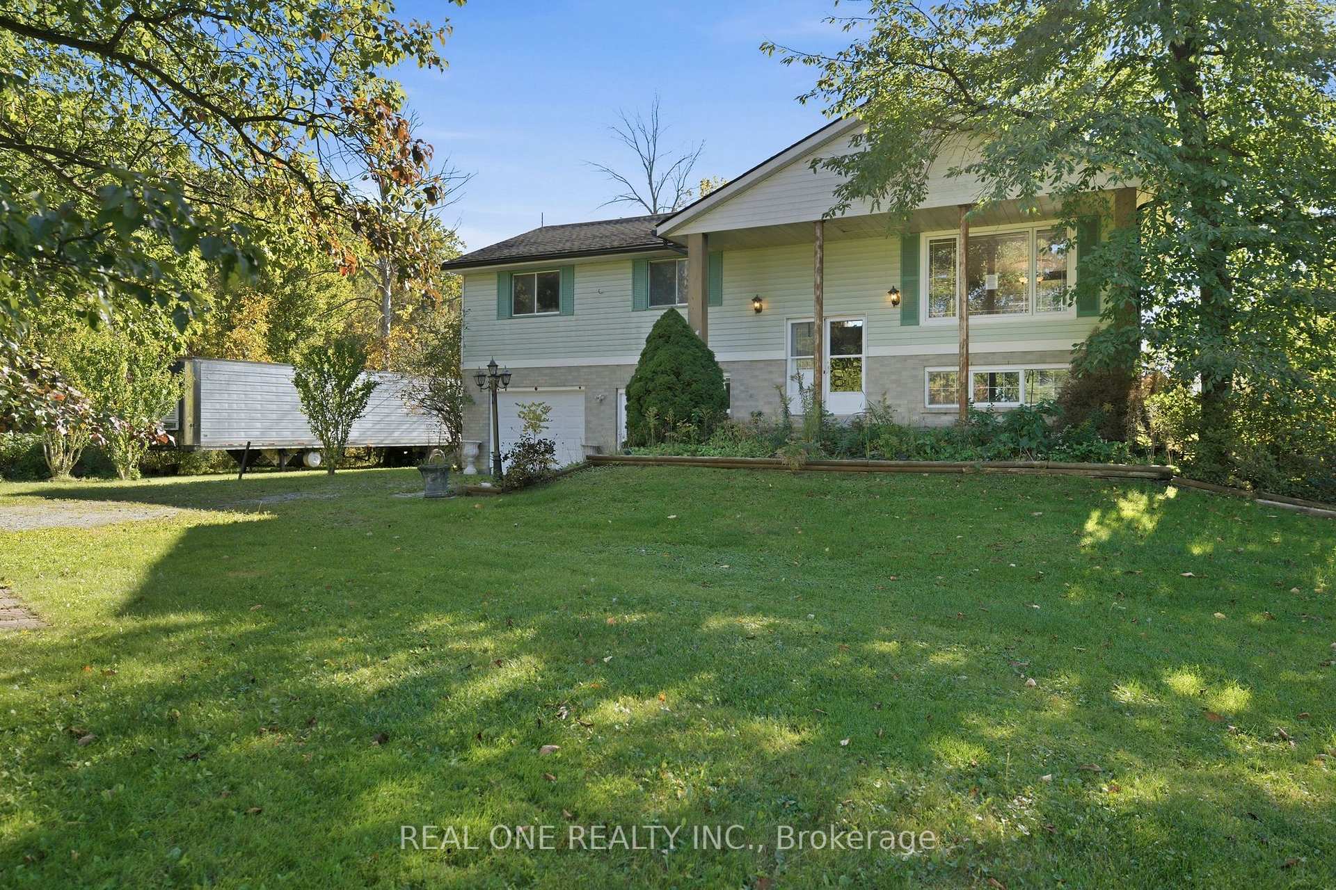 Photo 4 of 1069 Bird Road, Haldimand, Dunnville — HOMEH