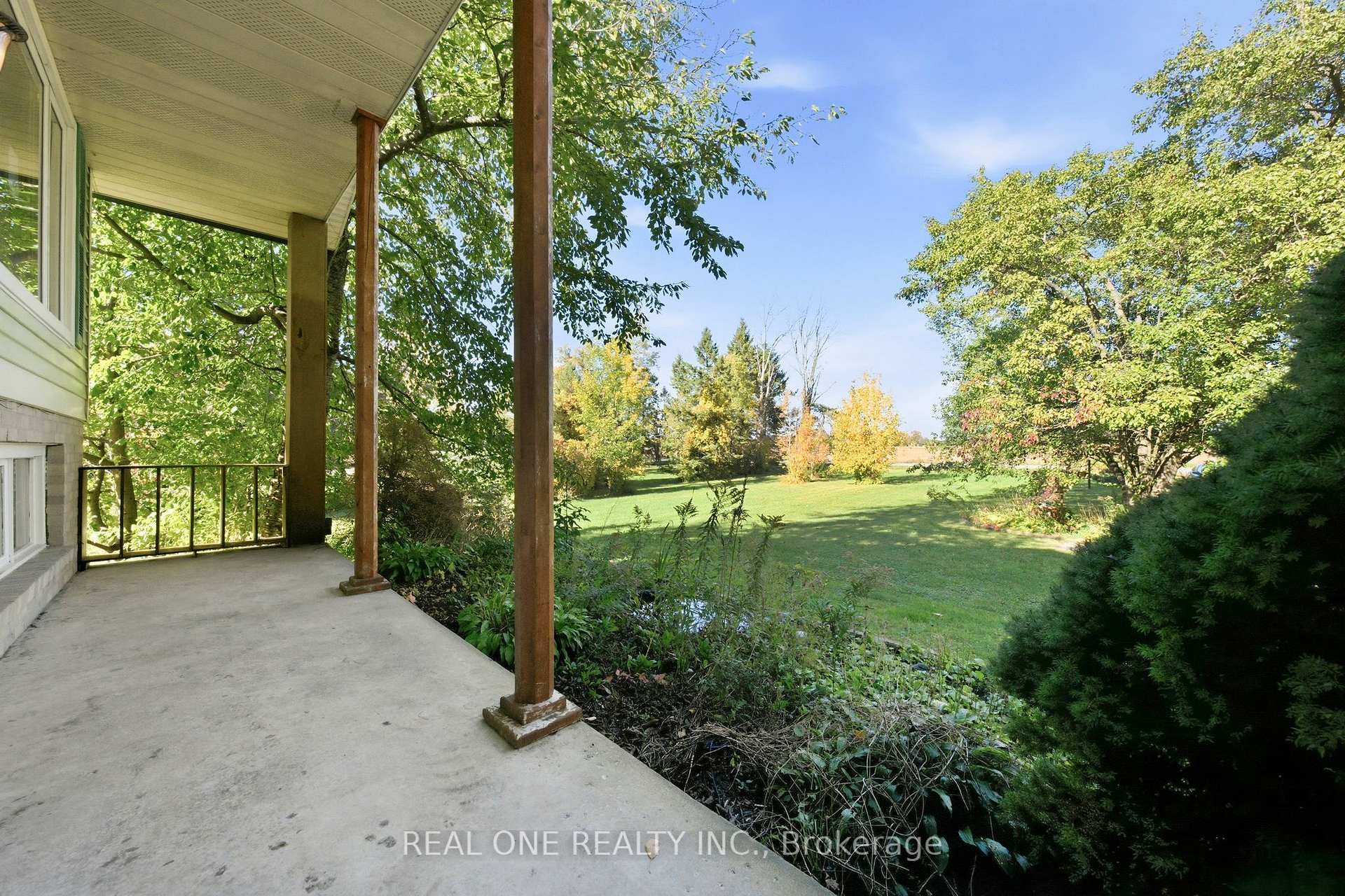 Photo 6 of 1069 Bird Road, Haldimand, Dunnville — HOMEH