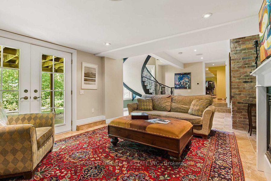 Photo 4 of 22 Deanbank Drive, Markham, Thornhill — HOMEH