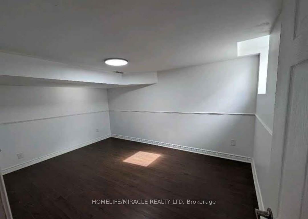 Photo 9 of 53 Domingo Street, Vaughan, Vellore Village — HOMEH