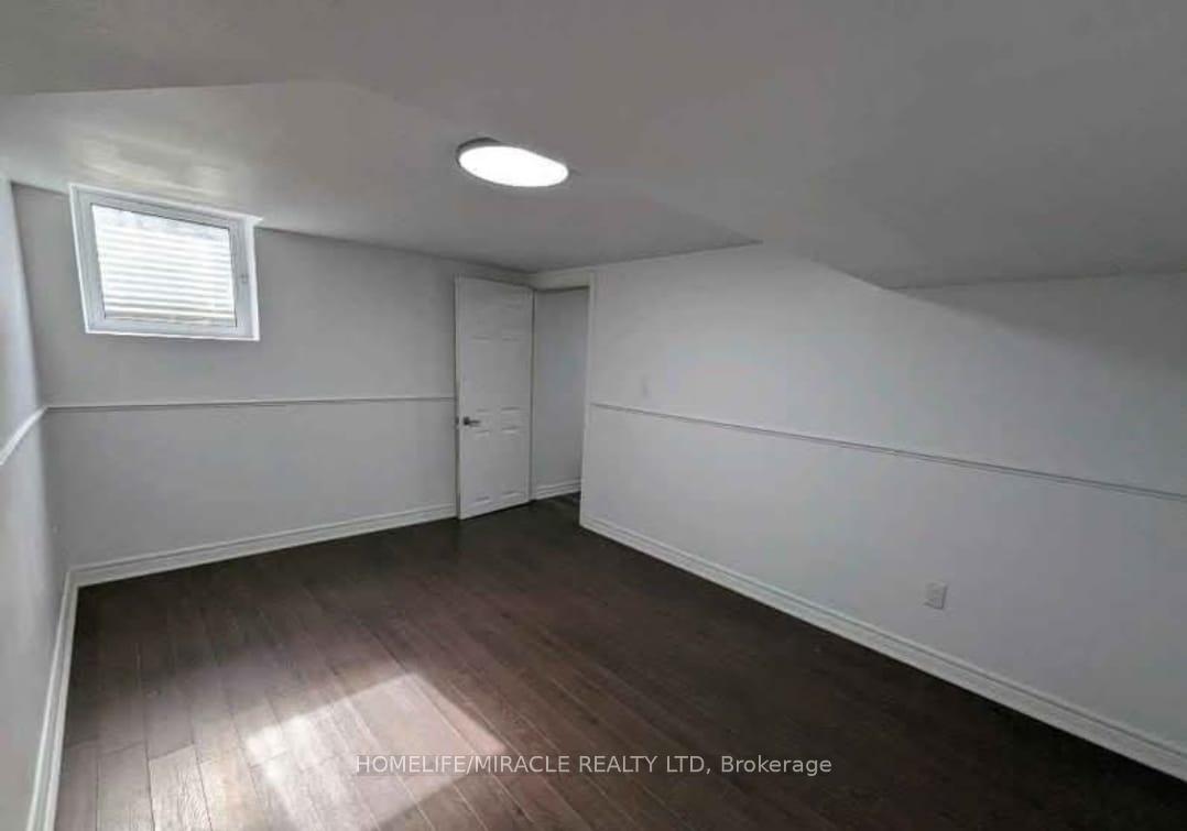 Photo 10 of 53 Domingo Street, Vaughan, Vellore Village — HOMEH
