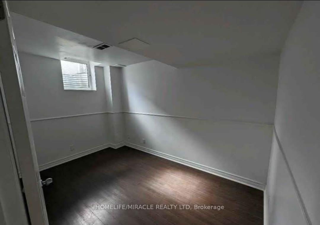 Photo 11 of 53 Domingo Street, Vaughan, Vellore Village — HOMEH