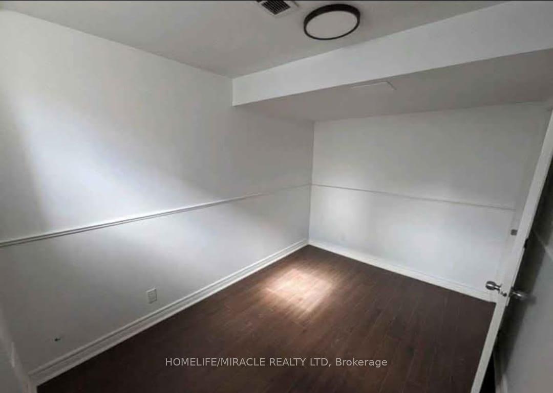 Photo 12 of 53 Domingo Street, Vaughan, Vellore Village — HOMEH