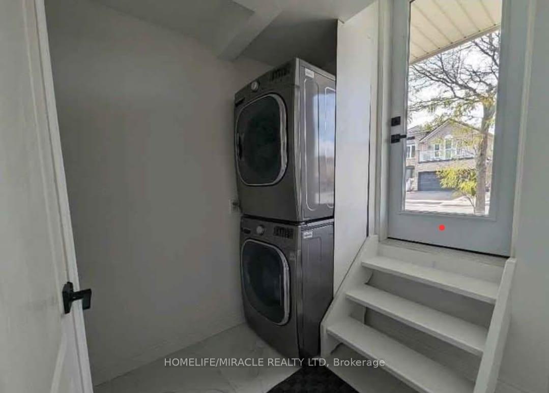 Photo 13 of 53 Domingo Street, Vaughan, Vellore Village — HOMEH