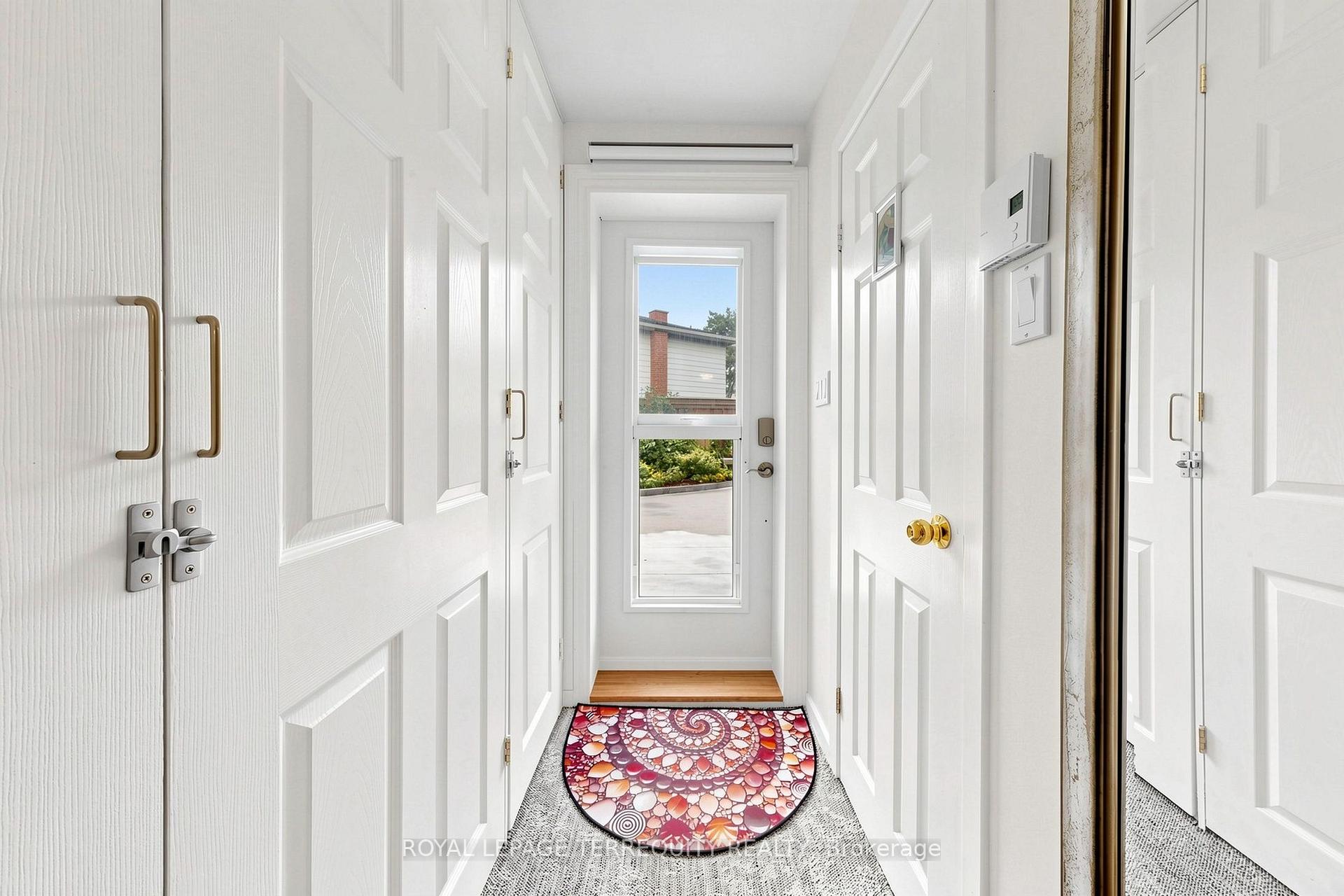Photo 5 of 3253 Ibbetson Crescent, Mississauga, Erindale — HOMEH