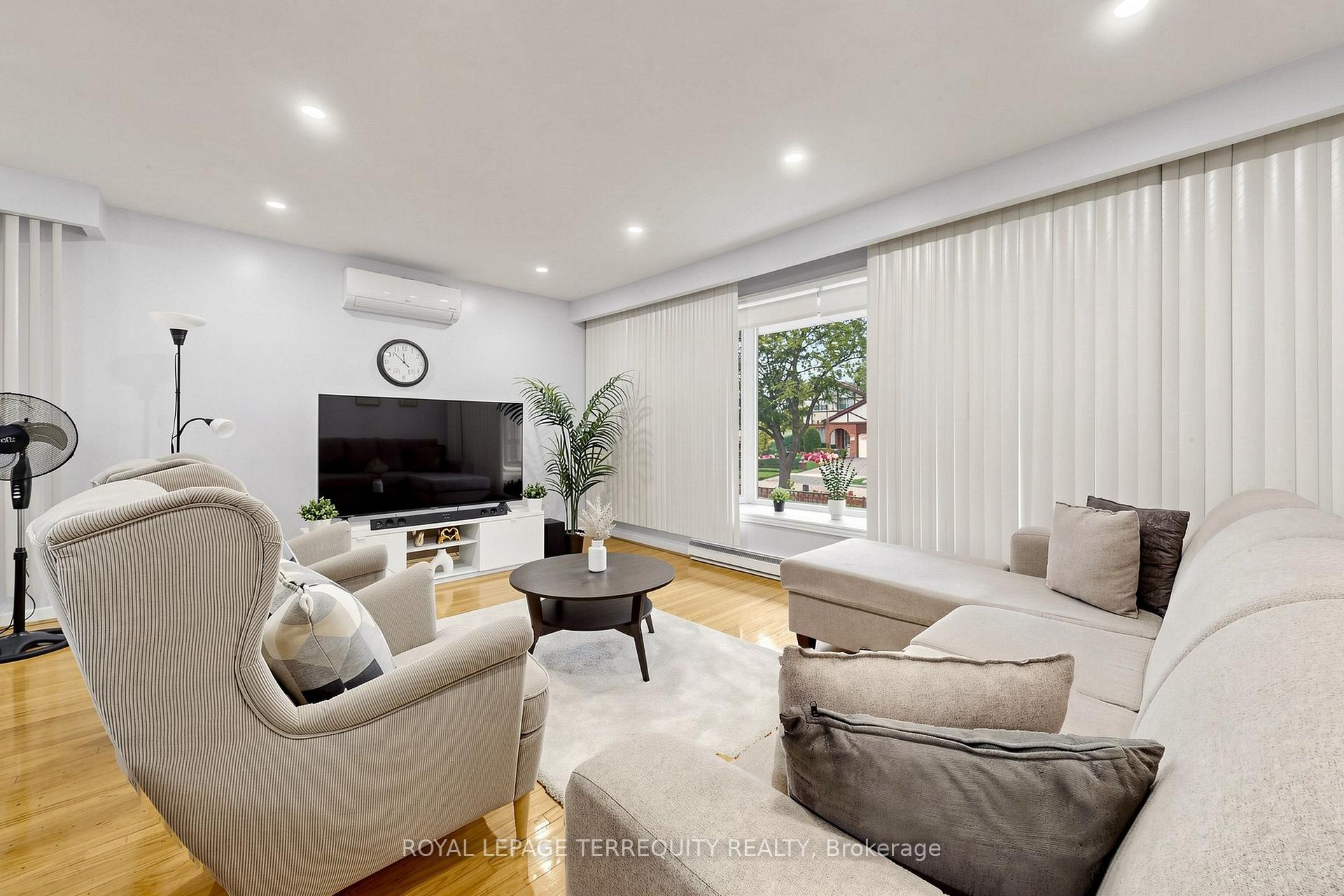 Photo 14 of 3253 Ibbetson Crescent, Mississauga, Erindale — HOMEH