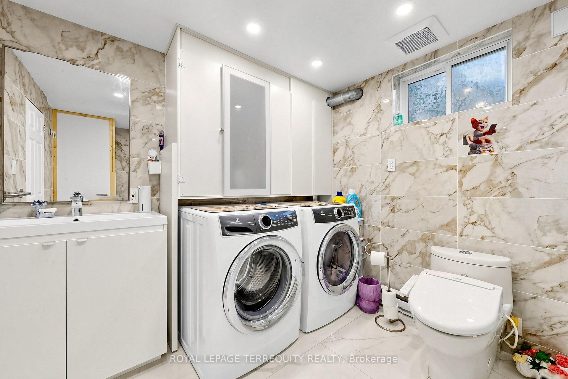 Photo 29 of 3253 Ibbetson Crescent, Mississauga, Erindale — HOMEH