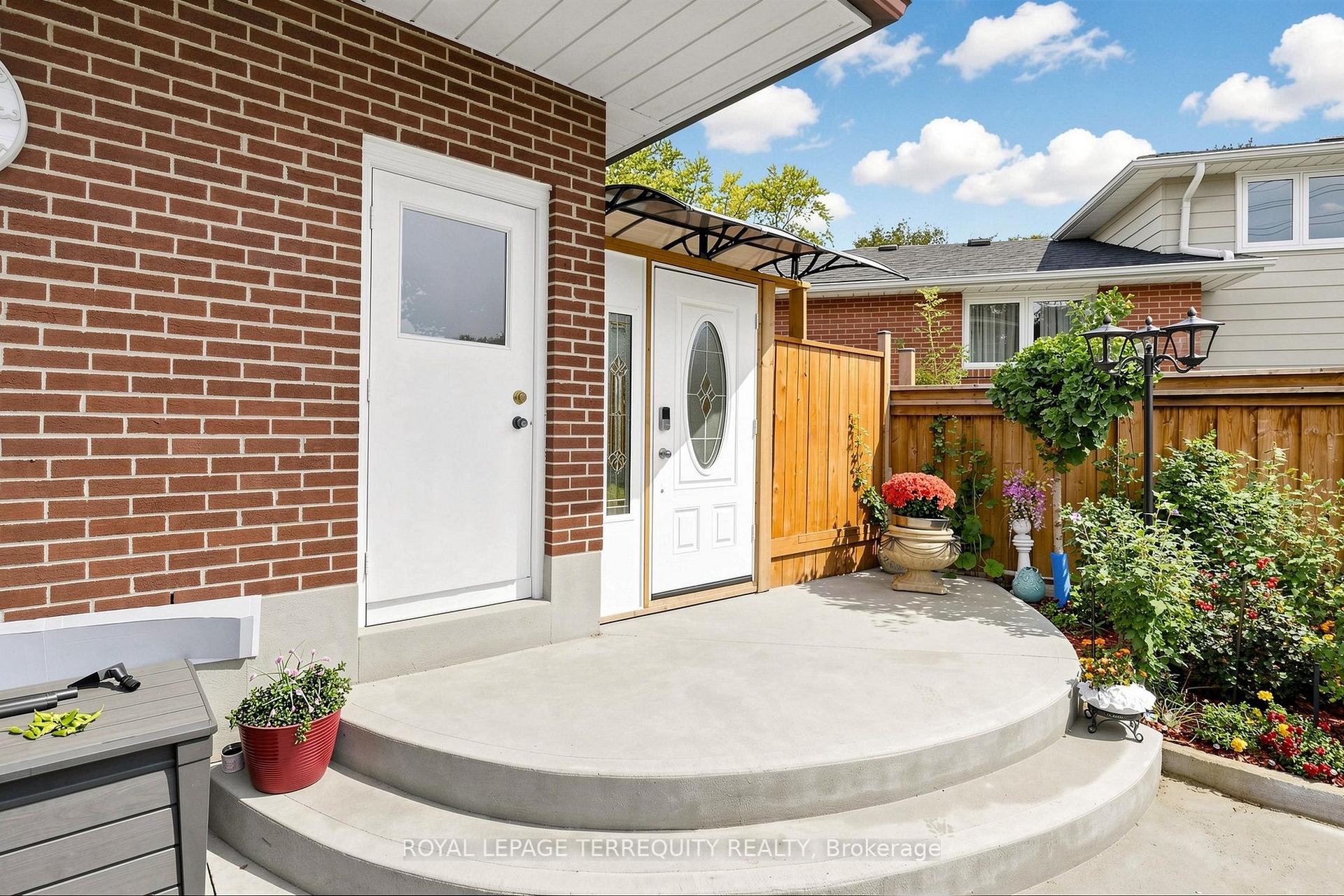 Photo 34 of 3253 Ibbetson Crescent, Mississauga, Erindale — HOMEH