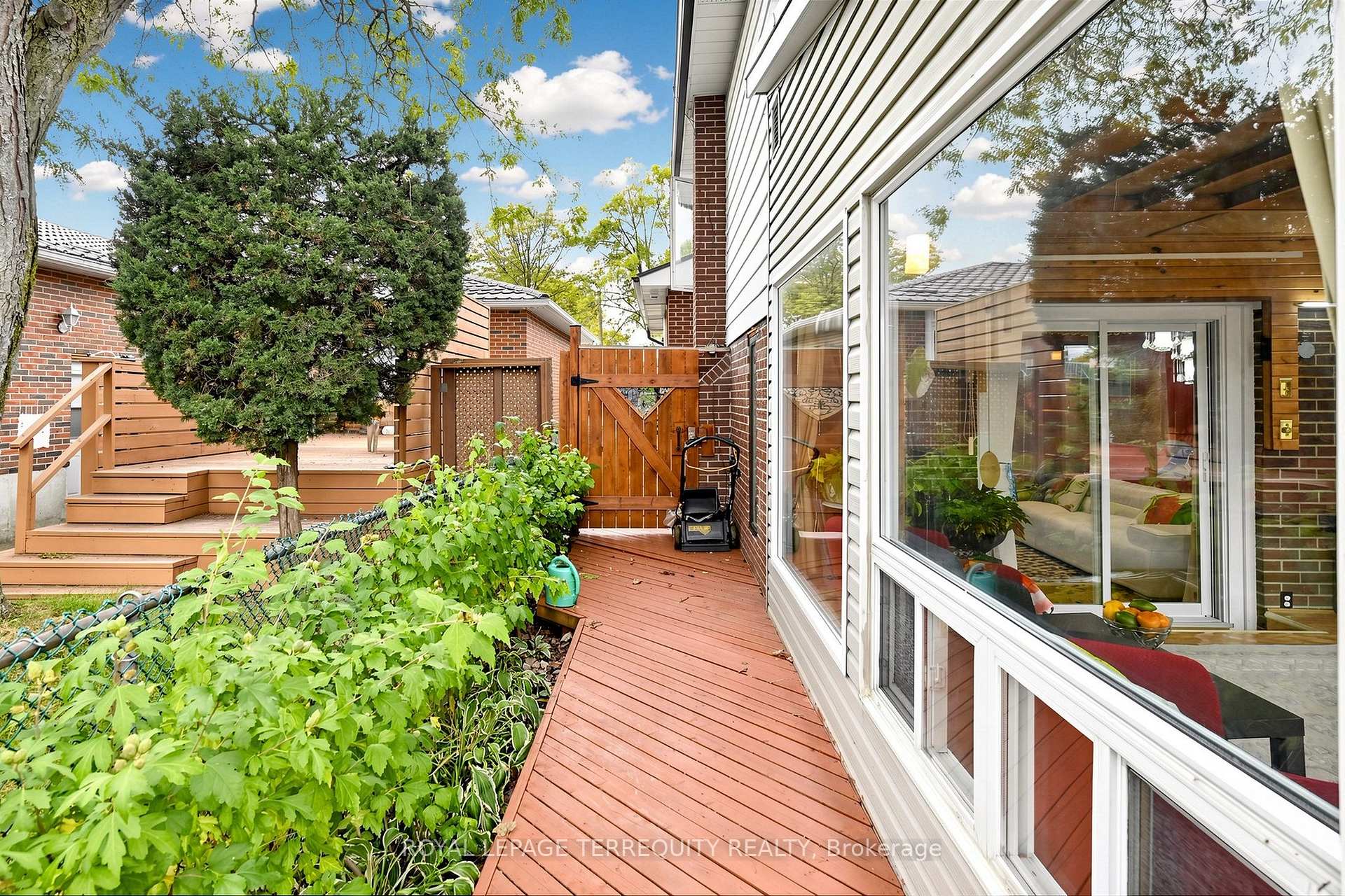 Photo 36 of 3253 Ibbetson Crescent, Mississauga, Erindale — HOMEH