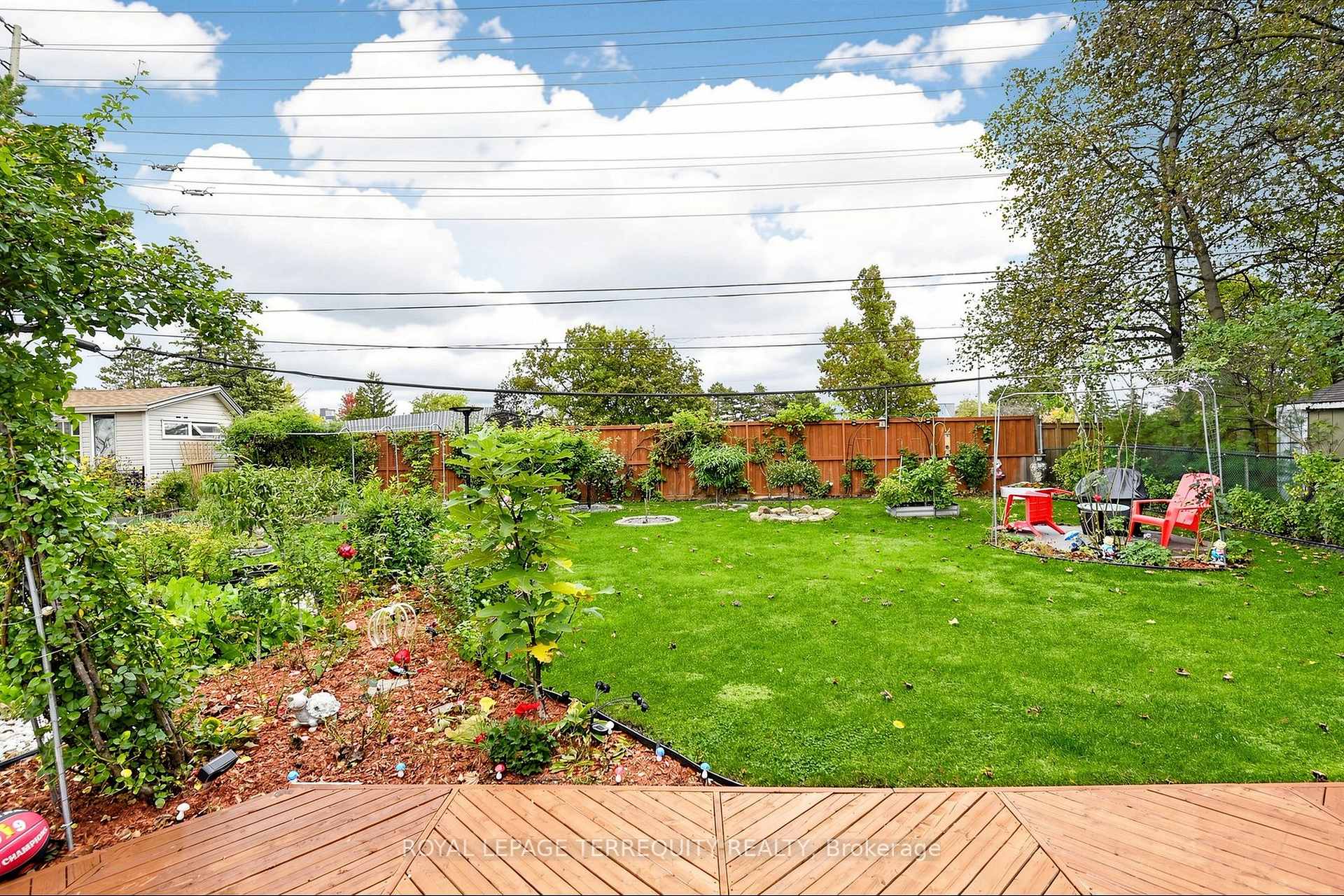 Photo 37 of 3253 Ibbetson Crescent, Mississauga, Erindale — HOMEH