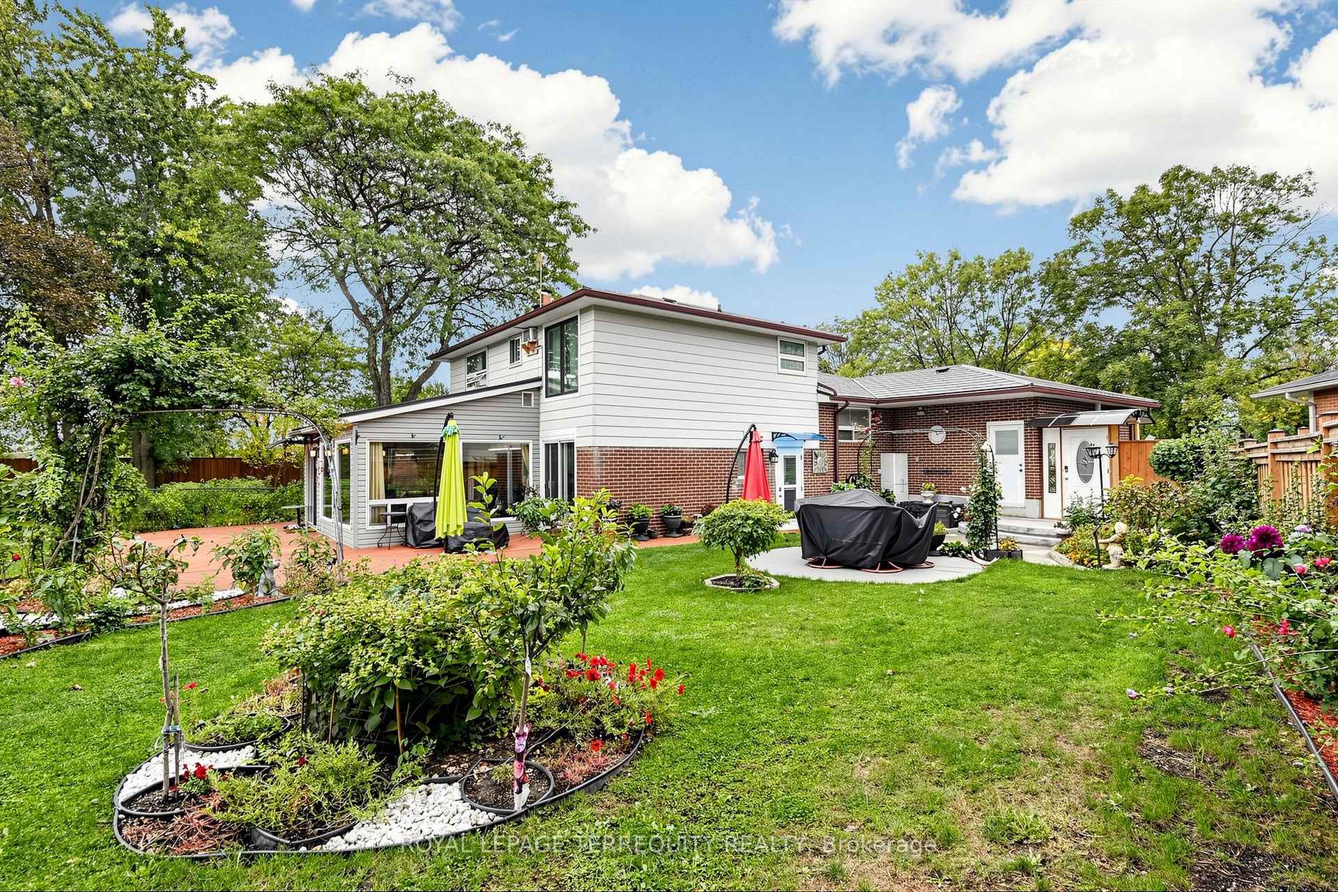 Photo 43 of 3253 Ibbetson Crescent, Mississauga, Erindale — HOMEH