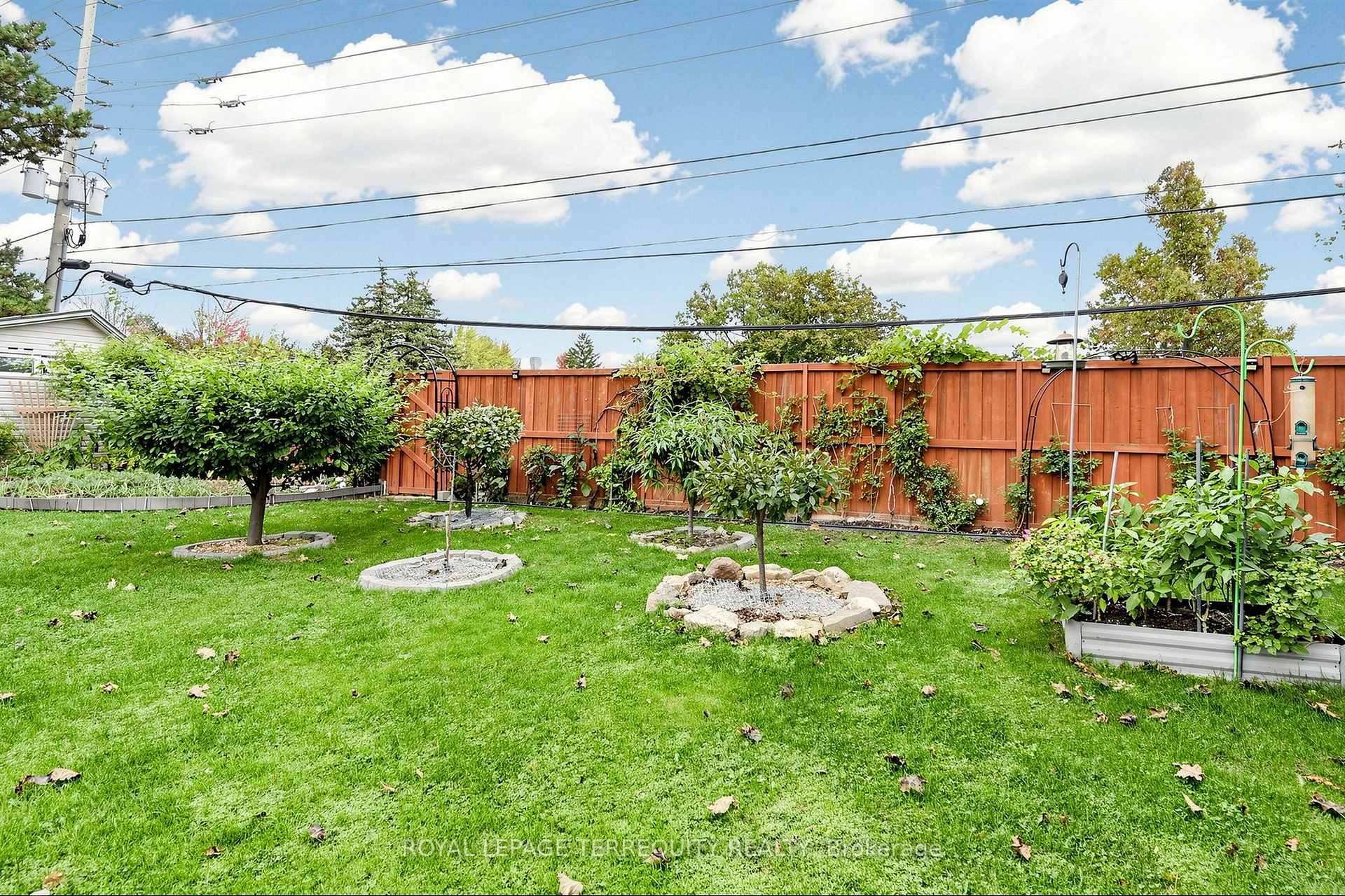Photo 44 of 3253 Ibbetson Crescent, Mississauga, Erindale — HOMEH