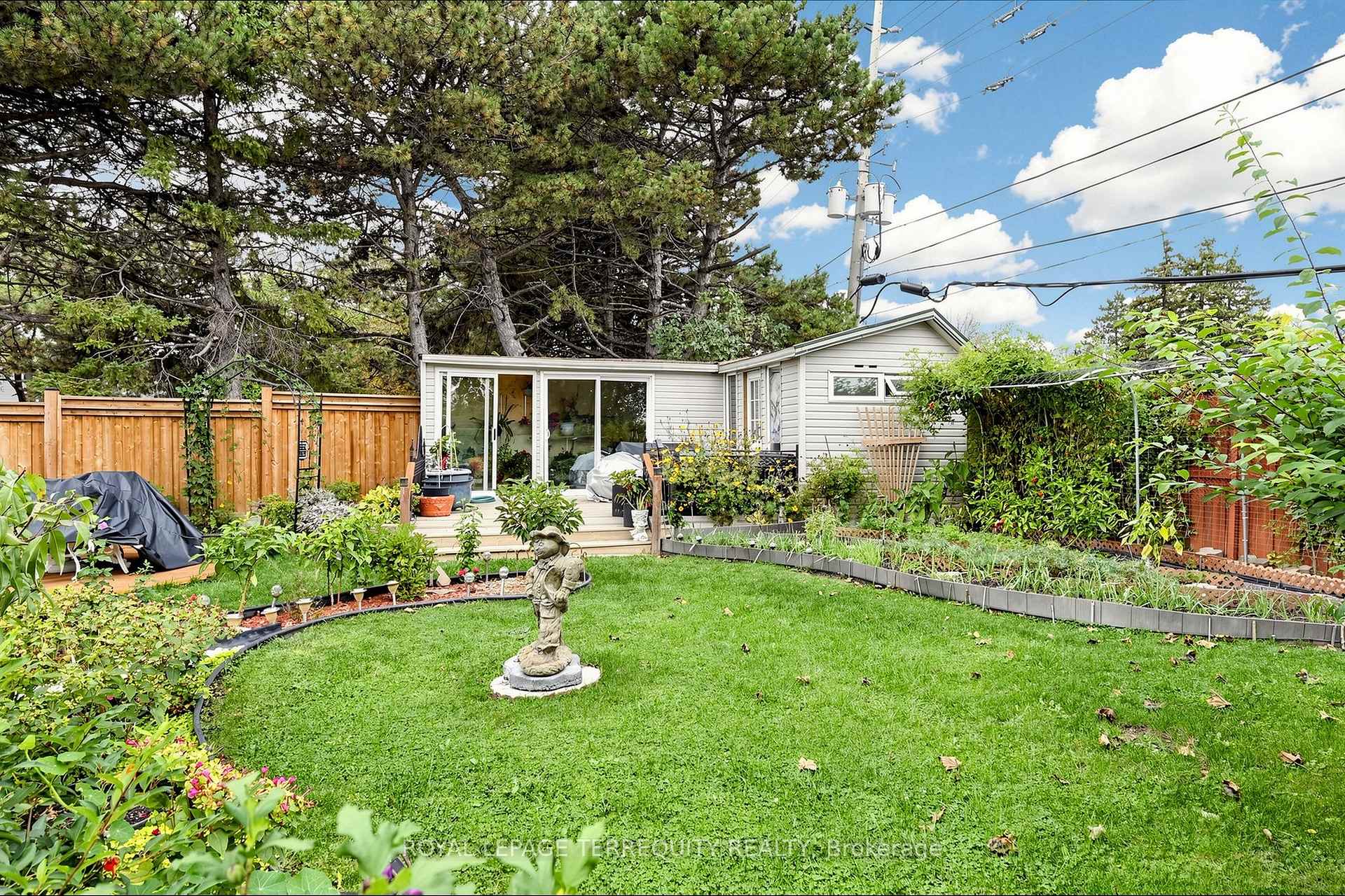 Photo 46 of 3253 Ibbetson Crescent, Mississauga, Erindale — HOMEH