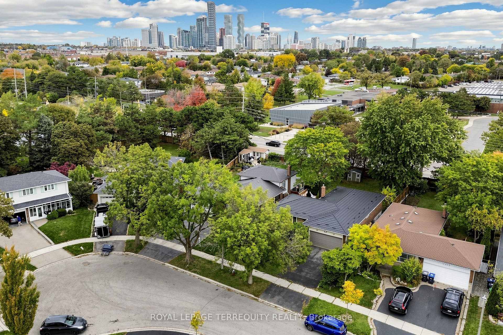Photo 49 of 3253 Ibbetson Crescent, Mississauga, Erindale — HOMEH