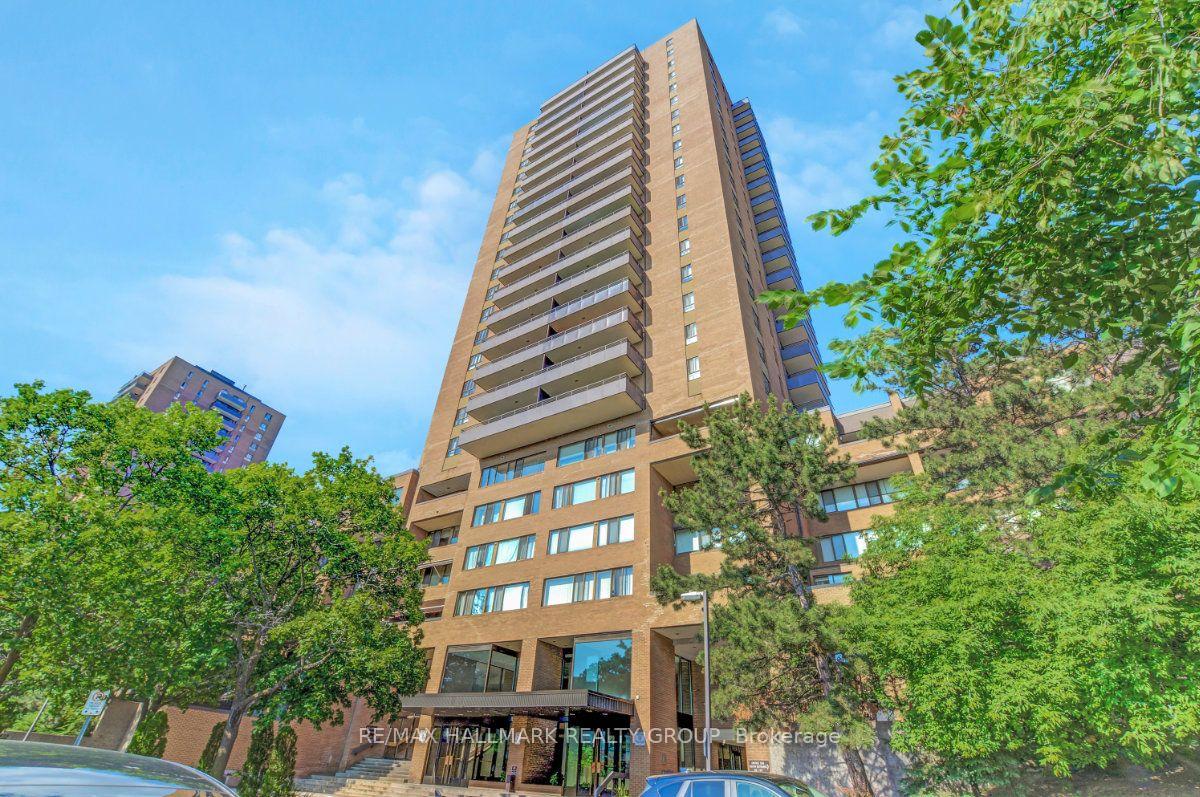 Photo of Unit 810, 515 St Laurent Boulevard