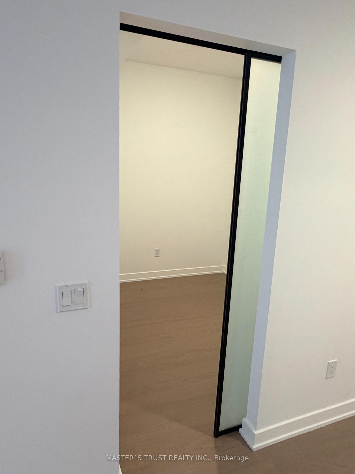 Photo 2 of Unit 1705, 91 Montclair Avenue, Toronto, Forest Hill South — HOMEH