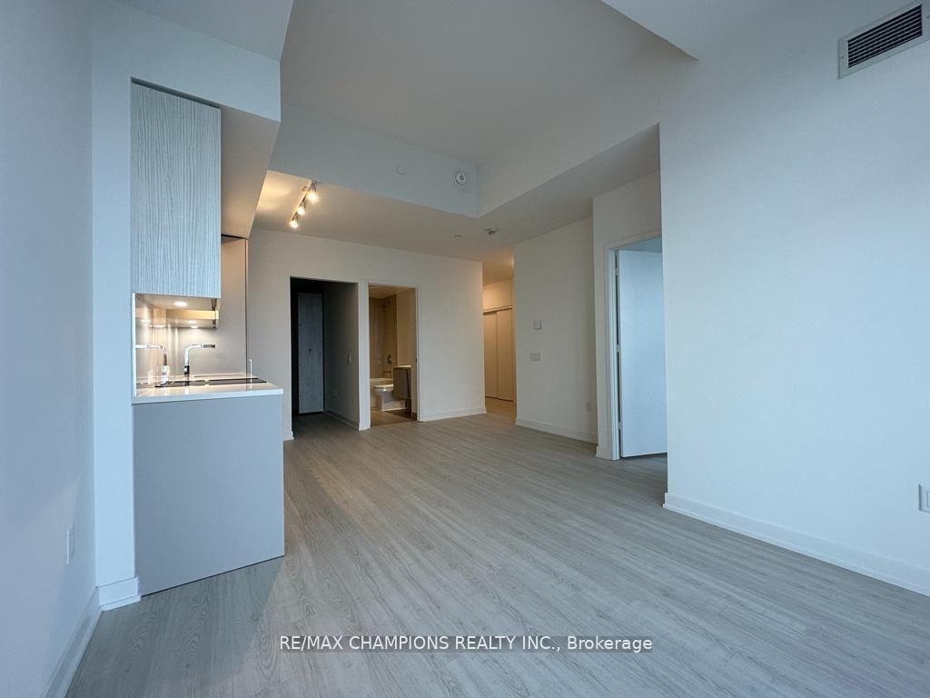 Photo 4 of Unit 5905, 3883 Quartz Road, Mississauga, City Centre — HOMEH