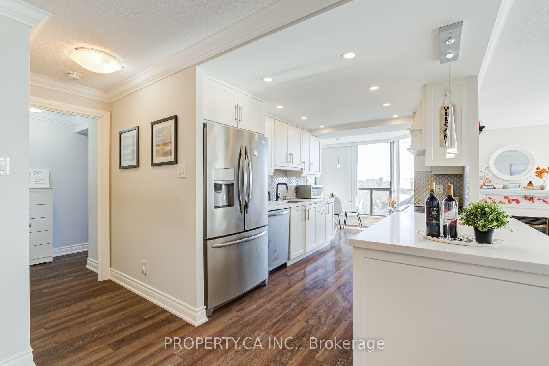 Photo 6 of Unit 601, 1155 Bough Beeches Boulevard, Mississauga, Rathwood — HOMEH