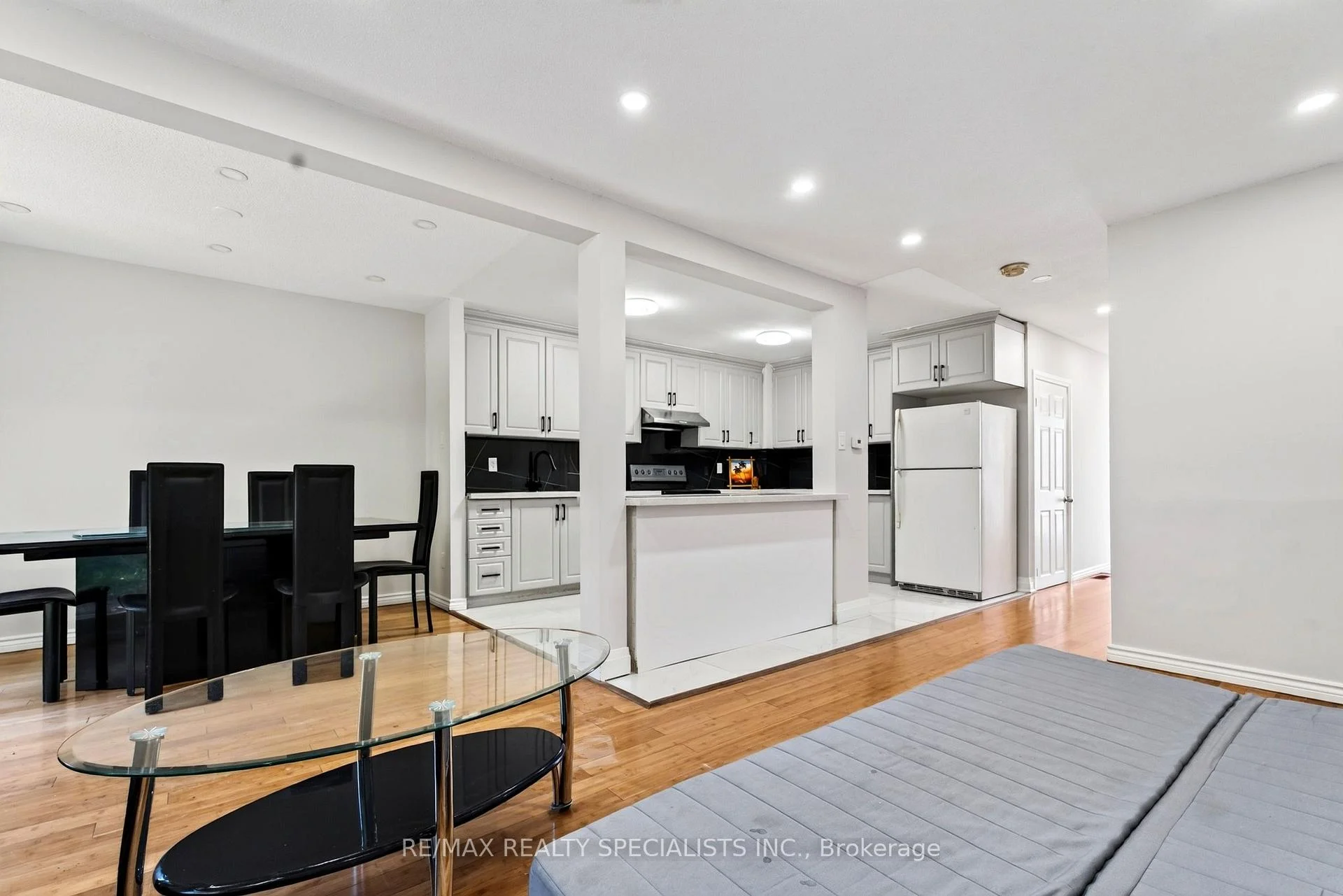 Photo 13 of 4134 Clevedon Drive, Mississauga, Rathwood — HOMEH