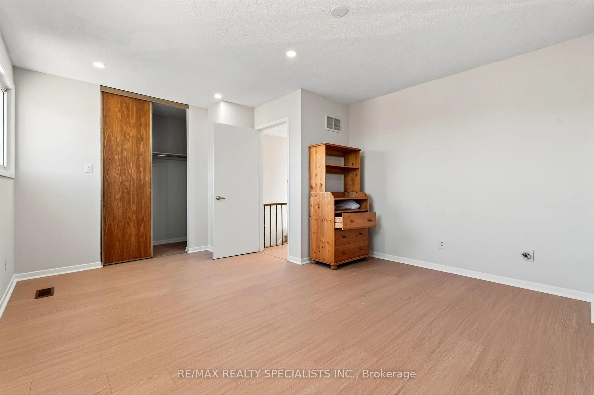 Photo 32 of 4134 Clevedon Drive, Mississauga, Rathwood — HOMEH