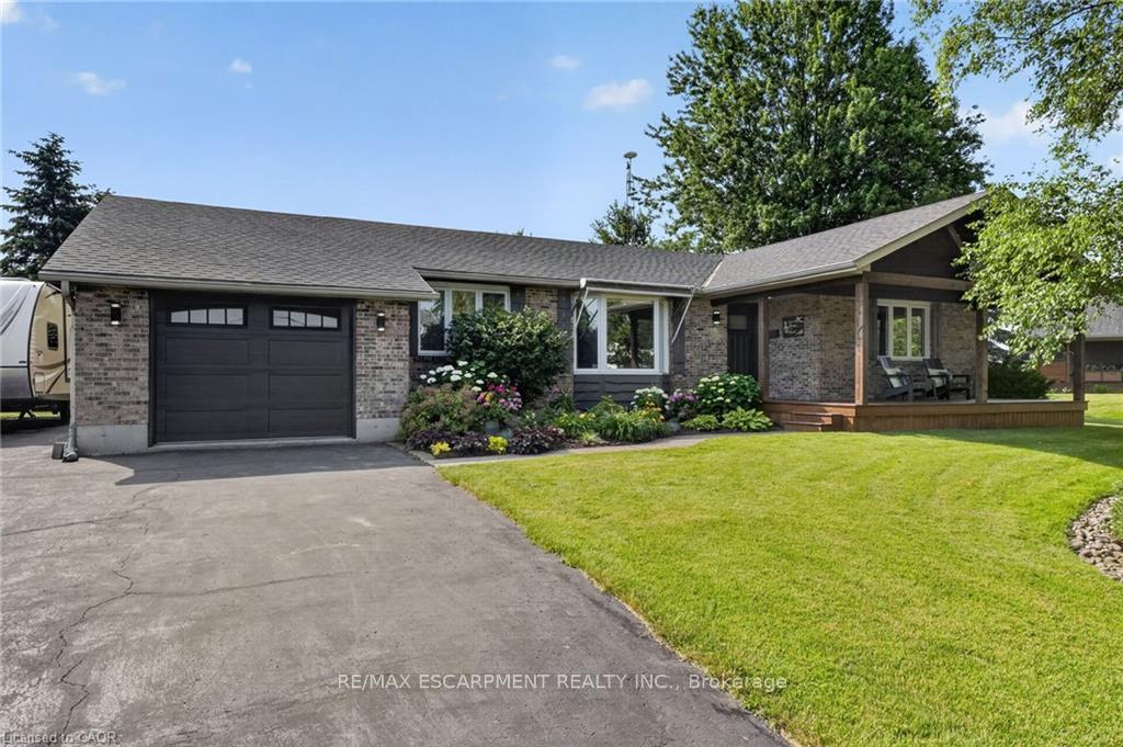 Photo 1 of 952 Robinson Road, Haldimand, Dunnville — HOMEH