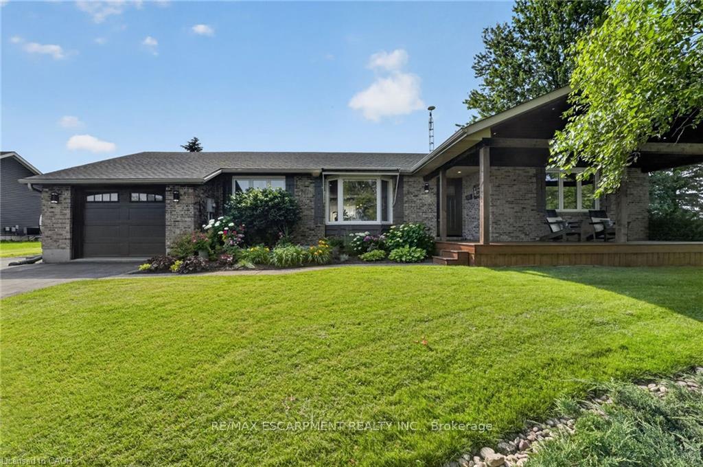 Photo 2 of 952 Robinson Road, Haldimand, Dunnville — HOMEH