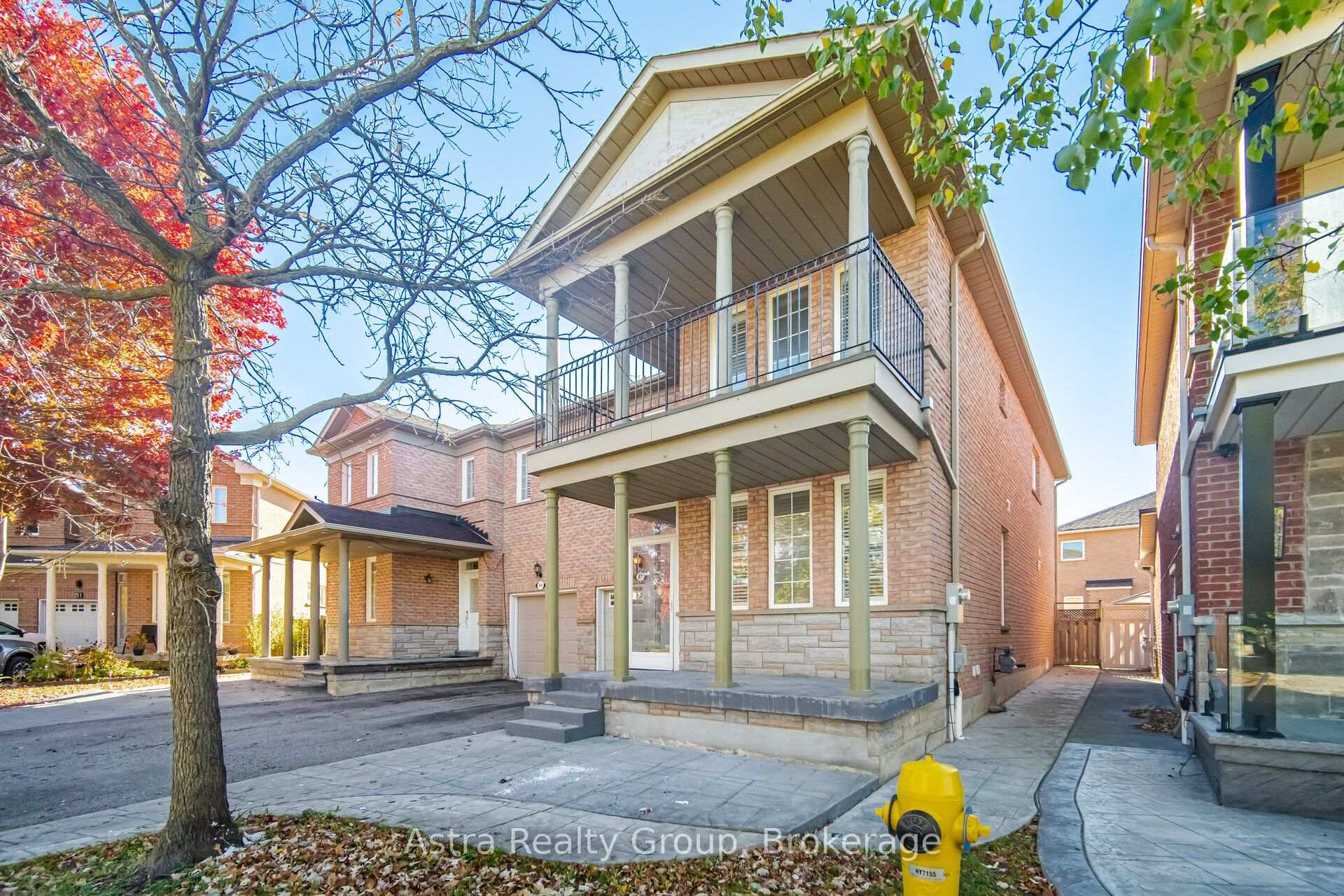 Photo 3 of 47 Reindeer Crescent, Vaughan, Vellore Village — HOMEH