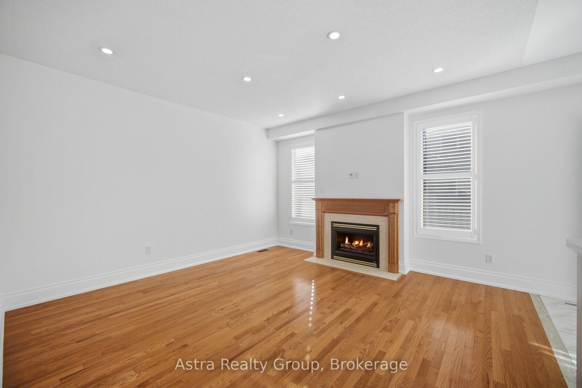Photo 15 of 47 Reindeer Crescent, Vaughan, Vellore Village — HOMEH
