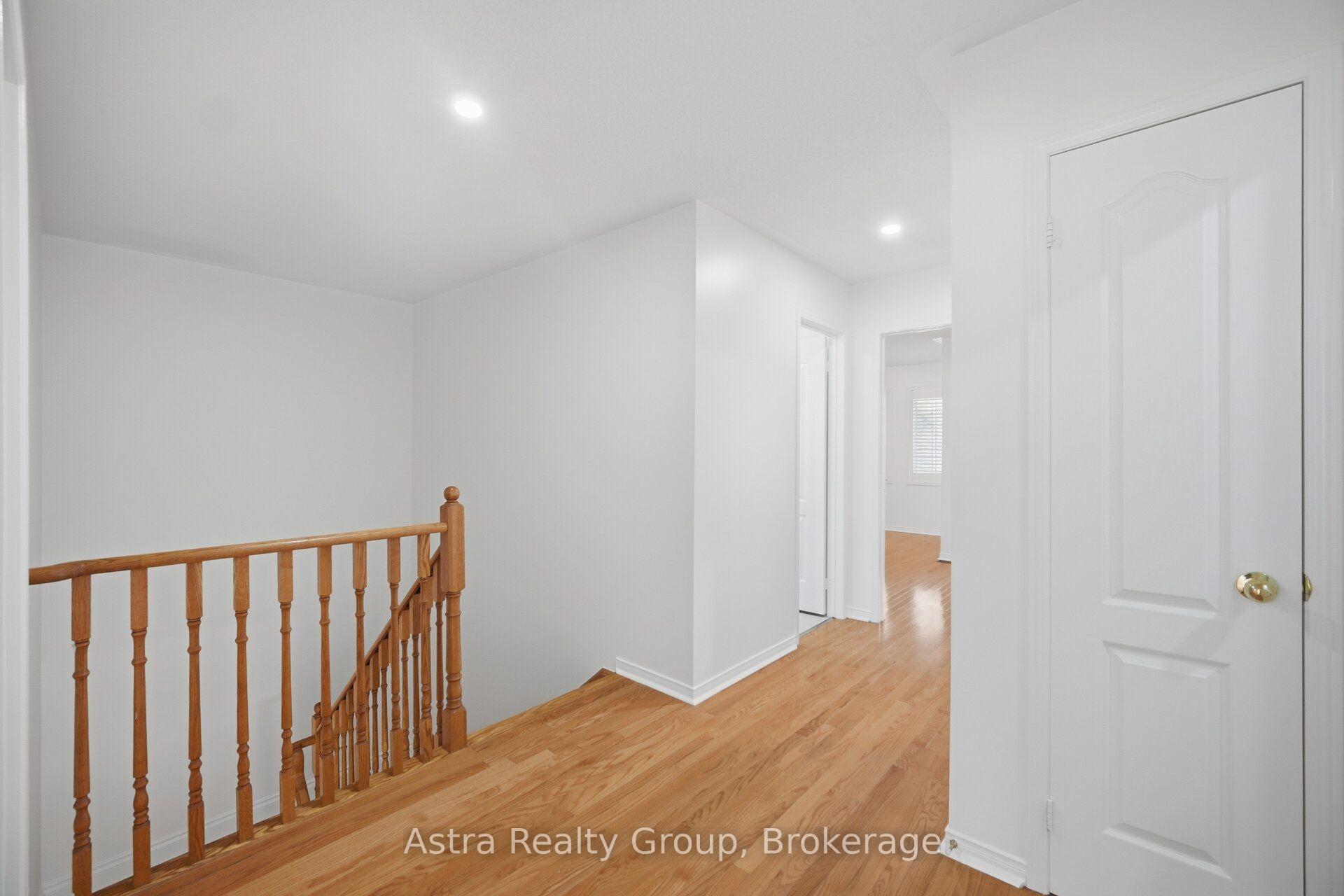 Photo 19 of 47 Reindeer Crescent, Vaughan, Vellore Village — HOMEH