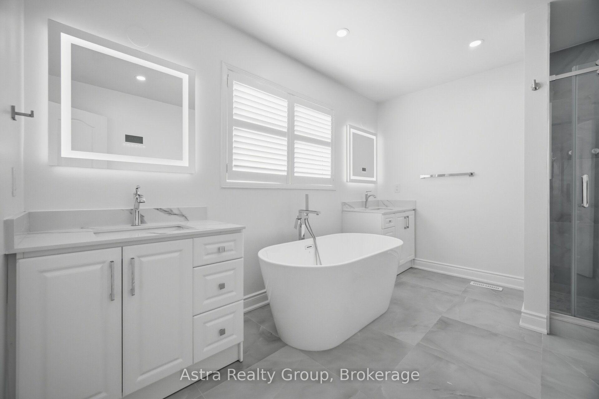 Photo 22 of 47 Reindeer Crescent, Vaughan, Vellore Village — HOMEH