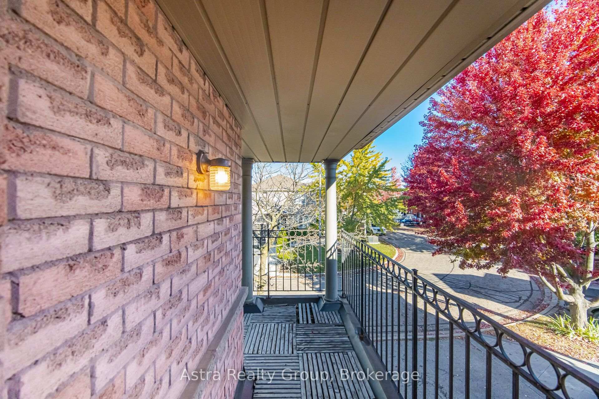 Photo 27 of 47 Reindeer Crescent, Vaughan, Vellore Village — HOMEH