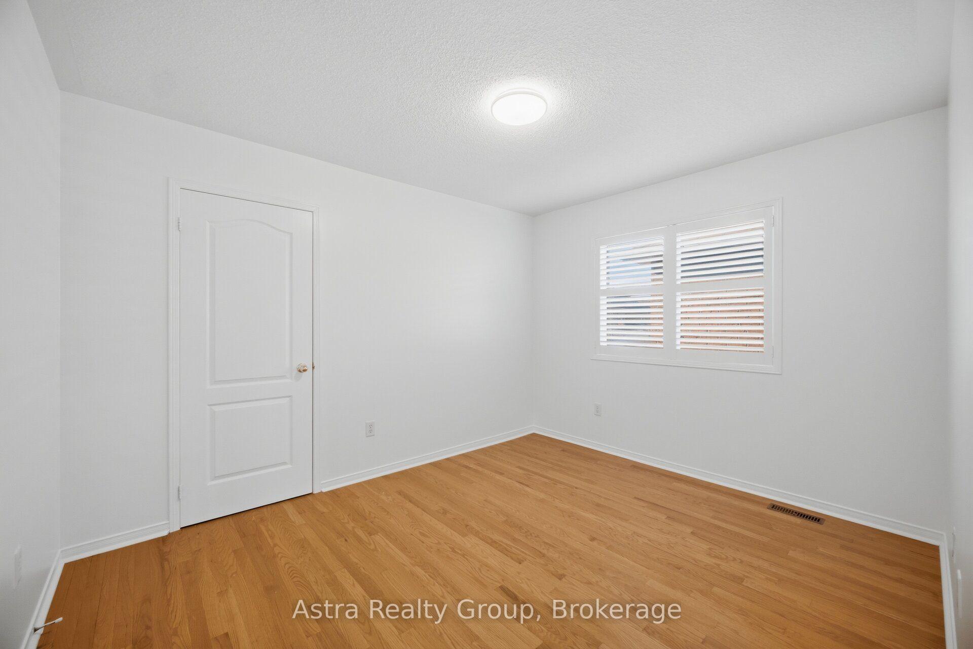 Photo 31 of 47 Reindeer Crescent, Vaughan, Vellore Village — HOMEH