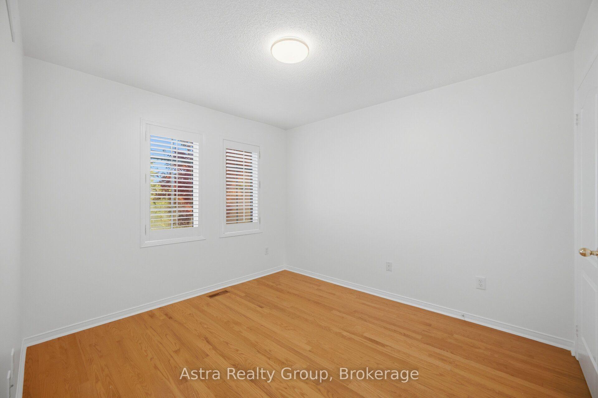 Photo 33 of 47 Reindeer Crescent, Vaughan, Vellore Village — HOMEH