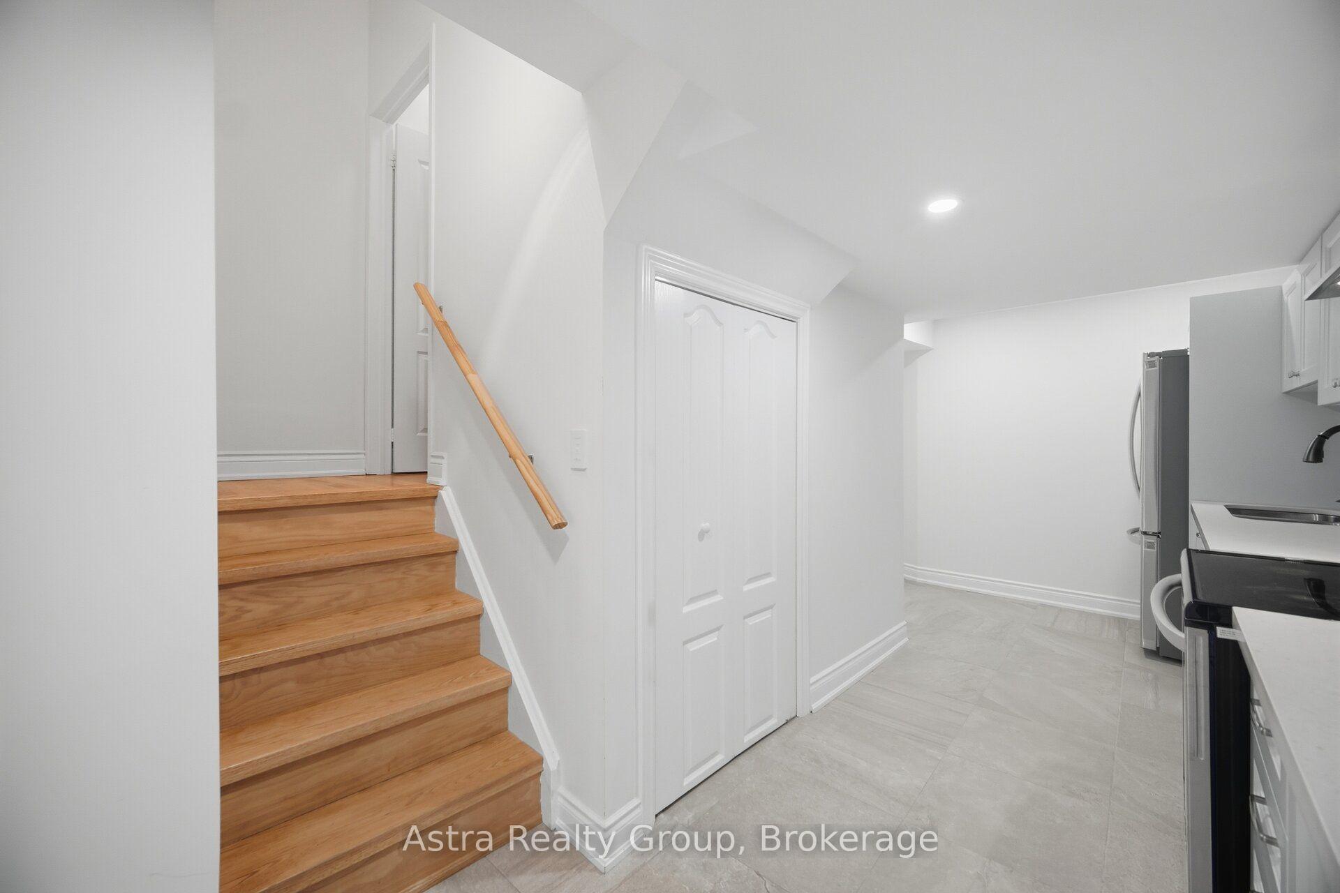 Photo 38 of 47 Reindeer Crescent, Vaughan, Vellore Village — HOMEH